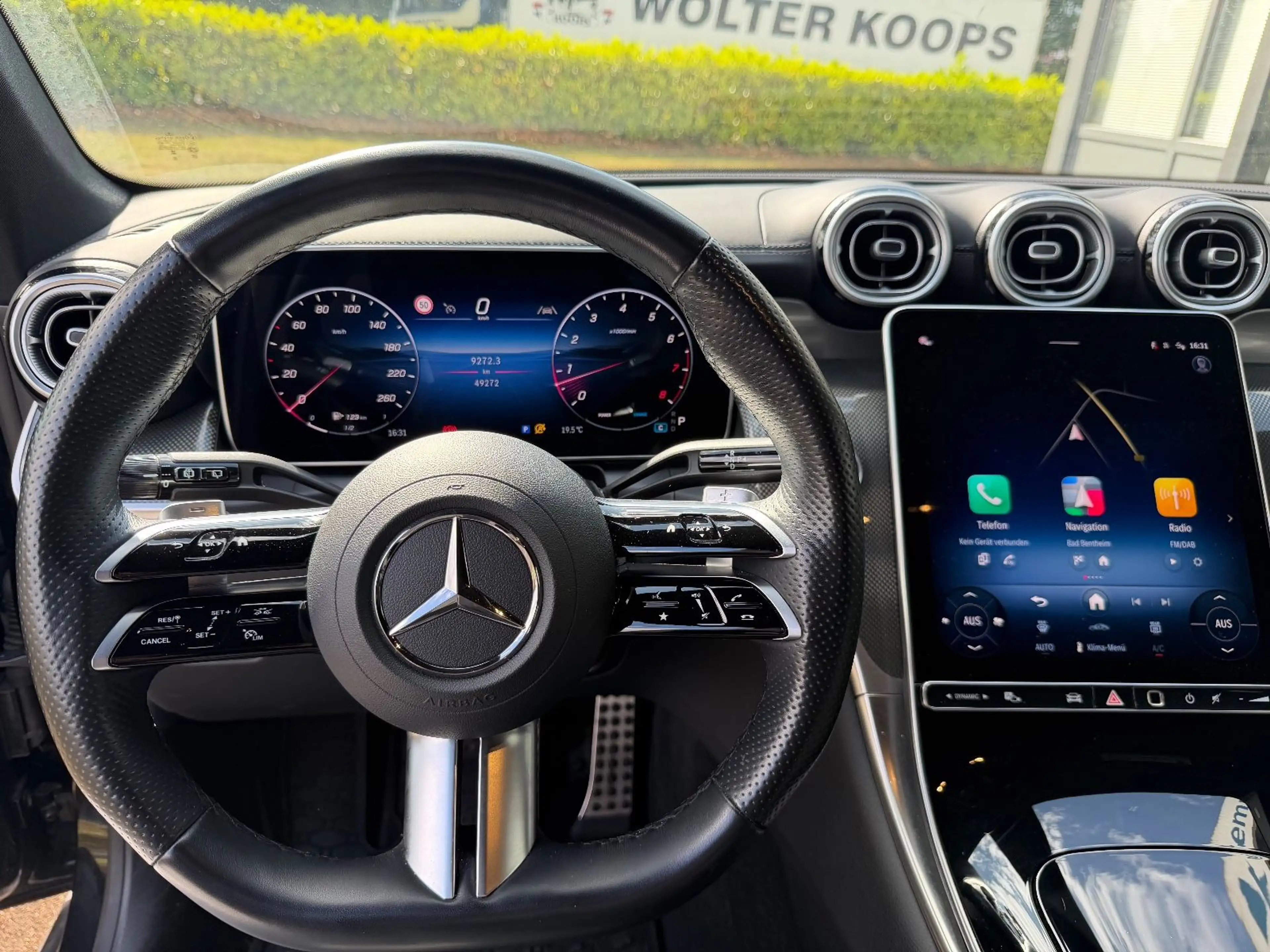 Mercedes-Benz GLC 300 4Matic / AMG-LINE / NIGHT / BURMESTER — photo 9