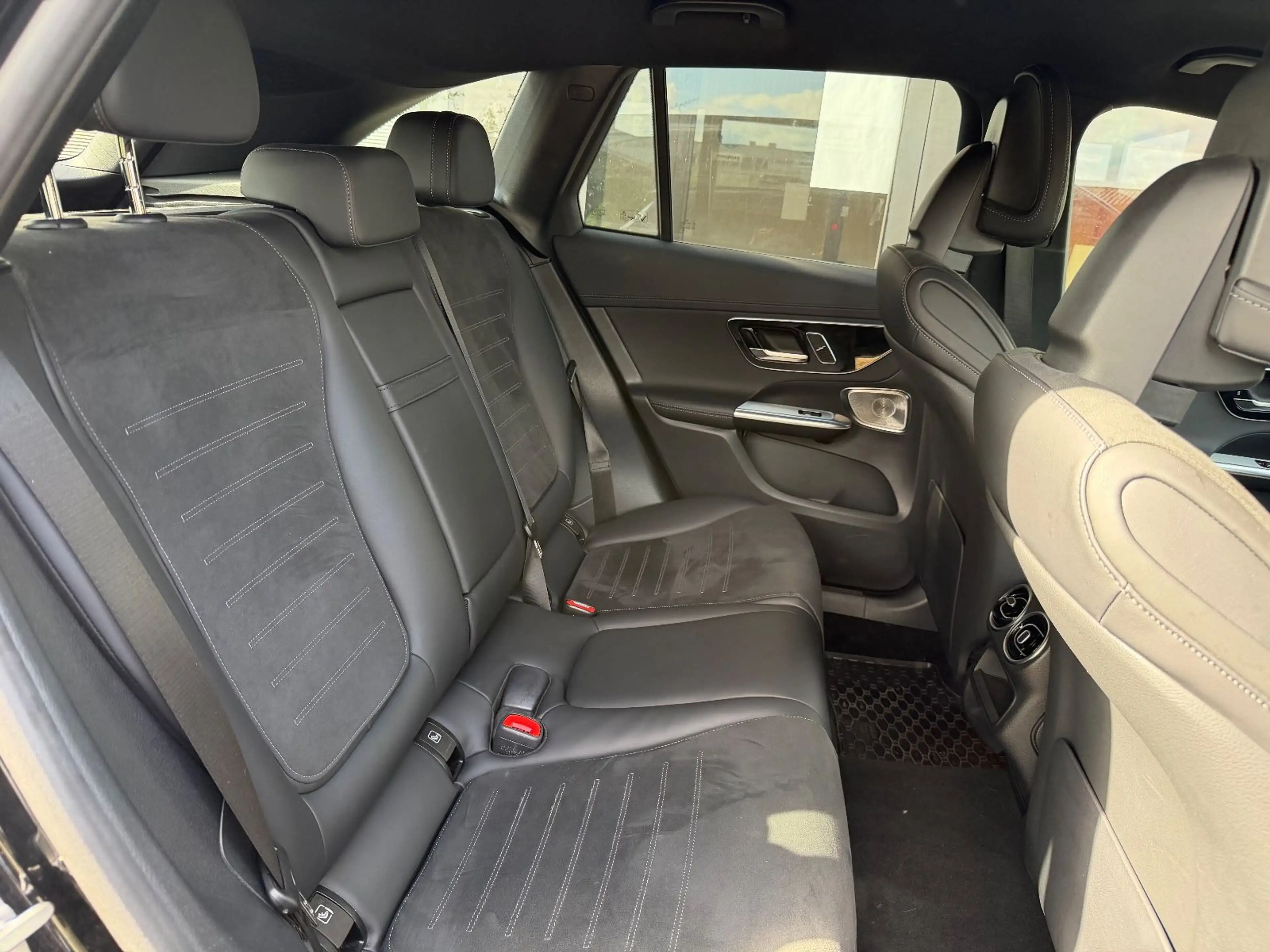 Mercedes-Benz GLC 300 4Matic / AMG-LINE / NIGHT / BURMESTER — photo 13