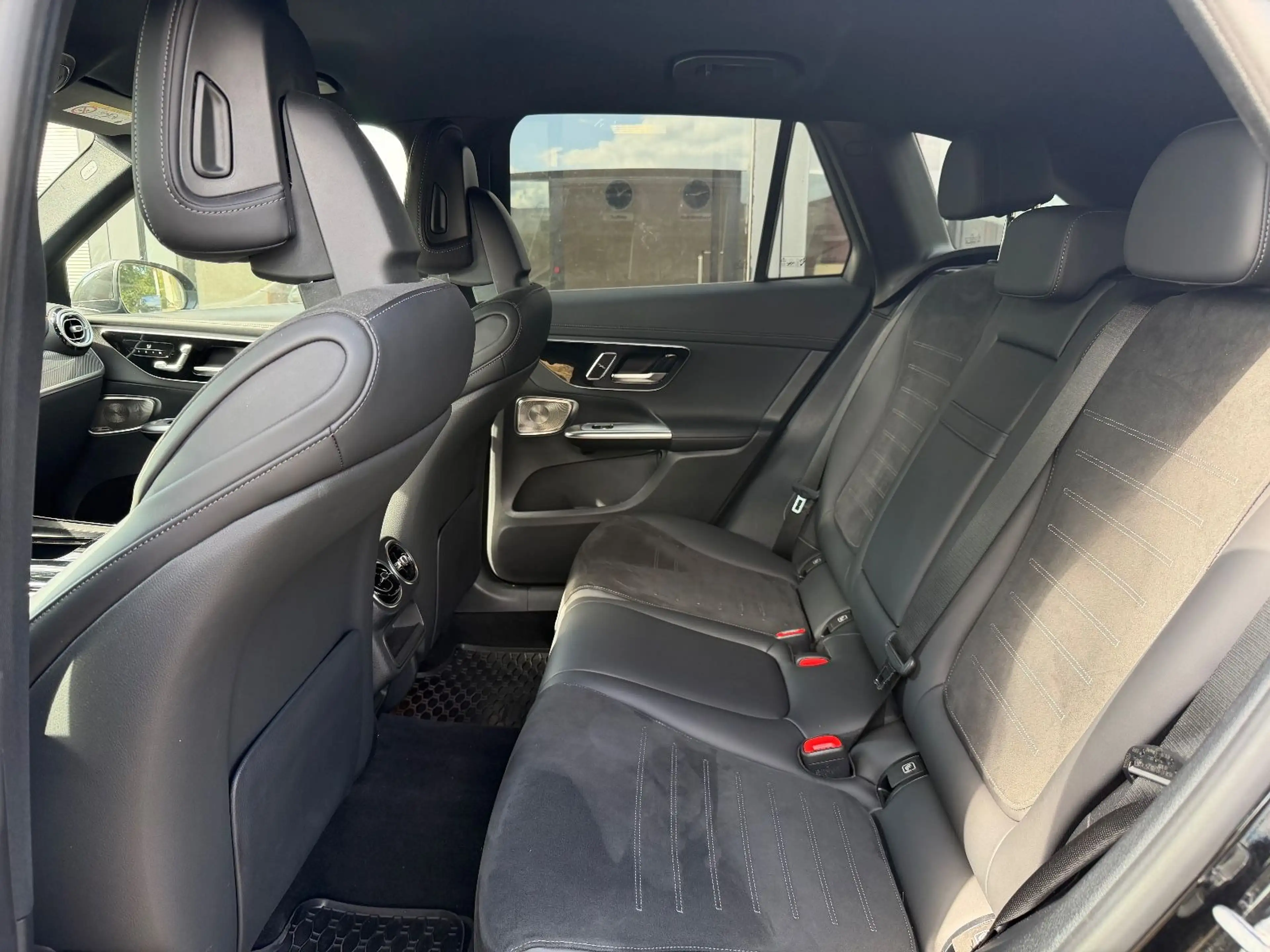 Mercedes-Benz GLC 300 4Matic / AMG-LINE / NIGHT / BURMESTER — photo 14