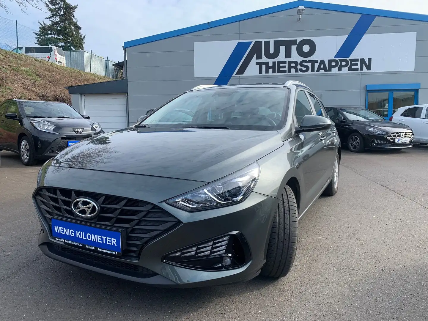 Hyundai i30 cw 120PS Edition Kamera/15° Alu/AppConnect Grau - 1