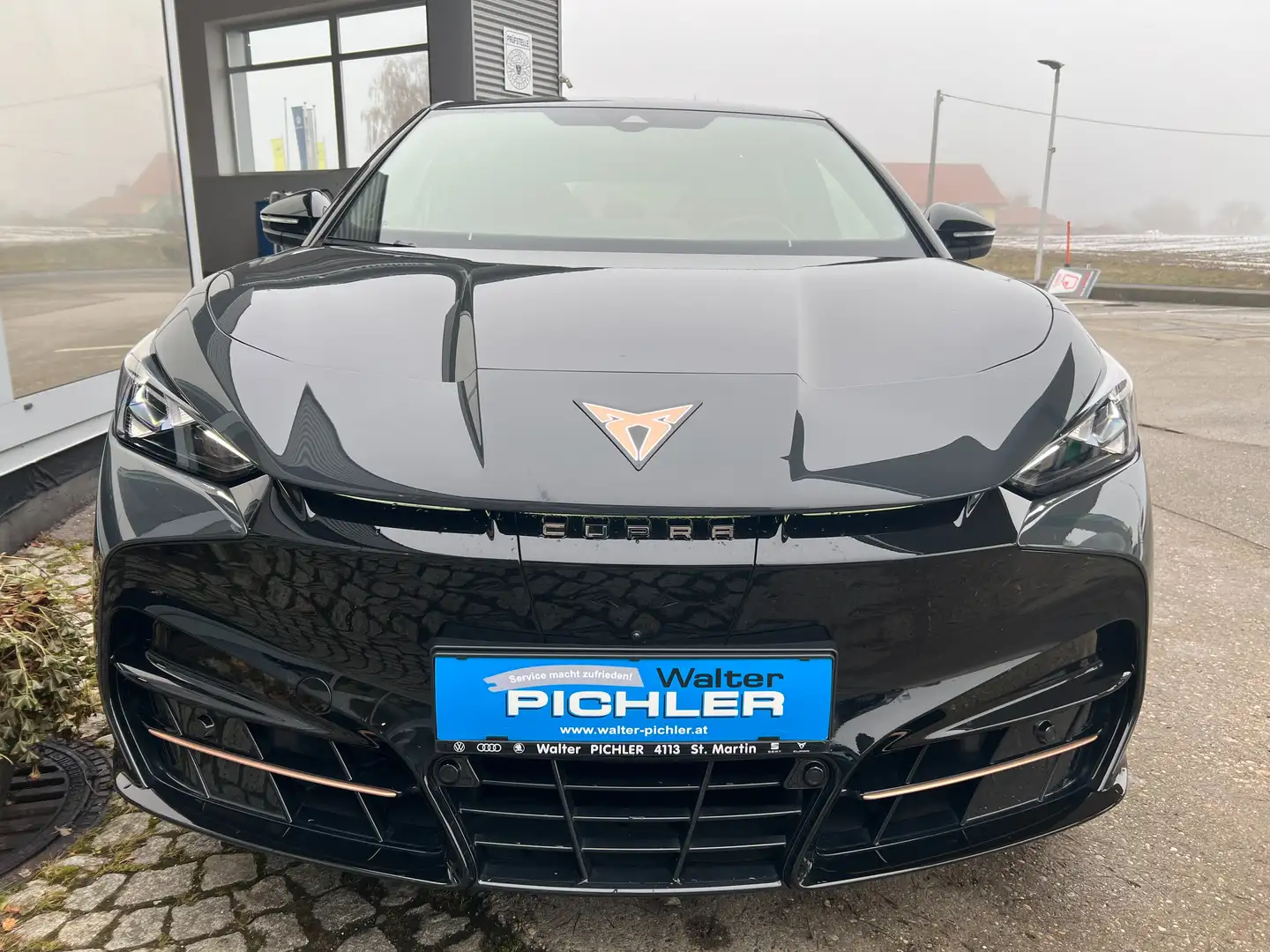 CUPRA Tavascan VZ Adrenaline 4Drive250kW/340PS Grau - 2