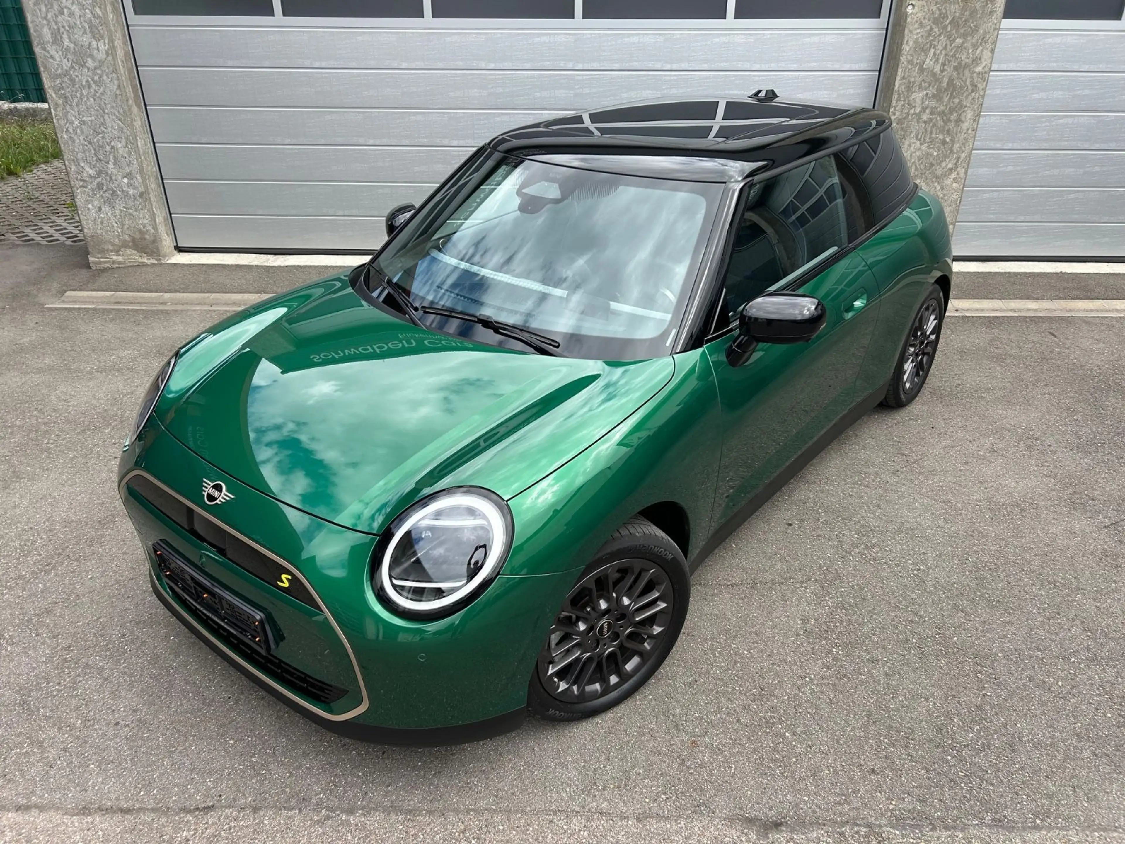 MINI Cooper SE FAVOURED XL HUD H&K ACC Pano Kamera — photo 3