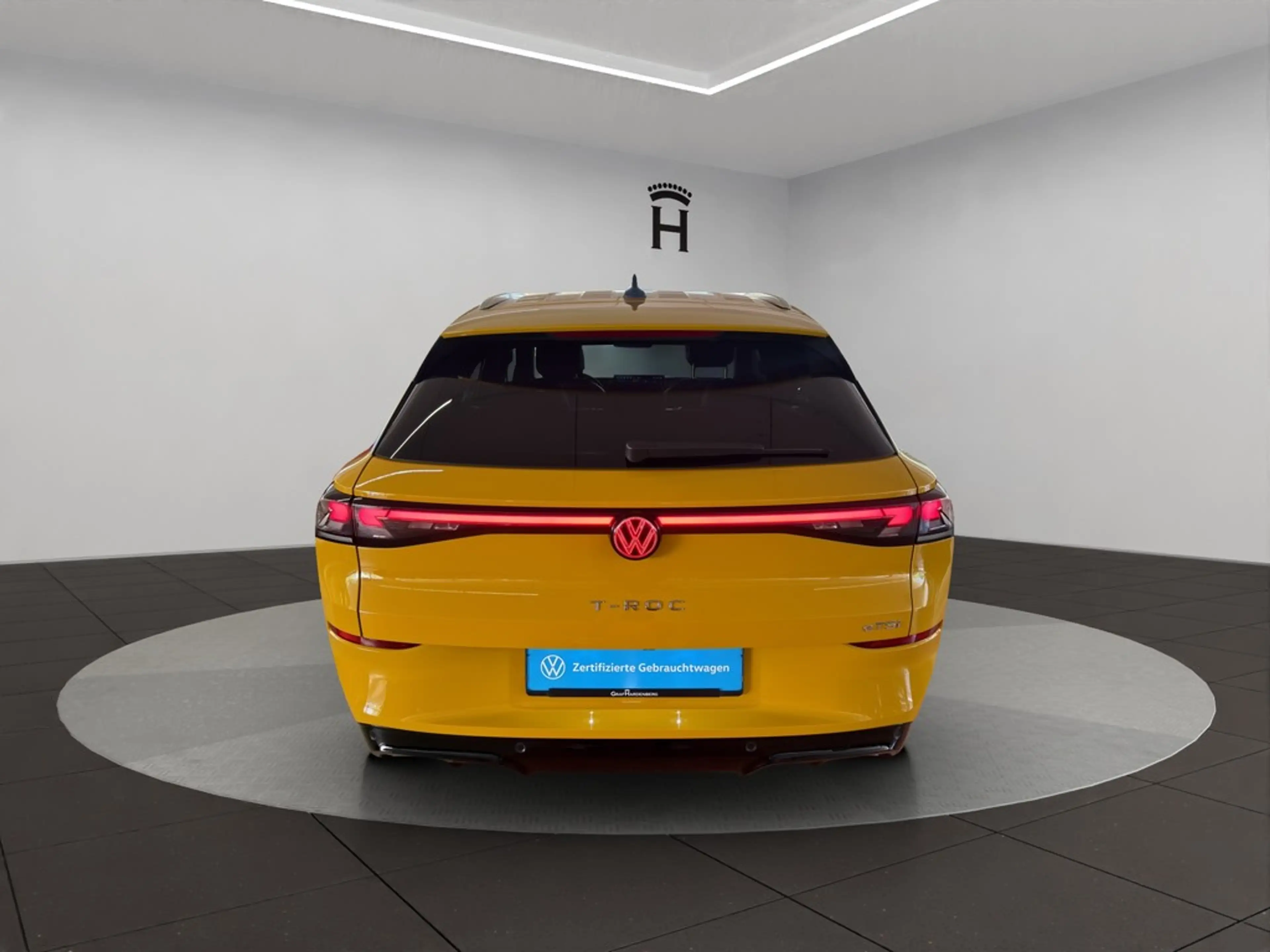 Volkswagen T-Roc 1.5 eTSI Automatik R-Line Kamera SzHzg ACC SzHzg — photo 12
