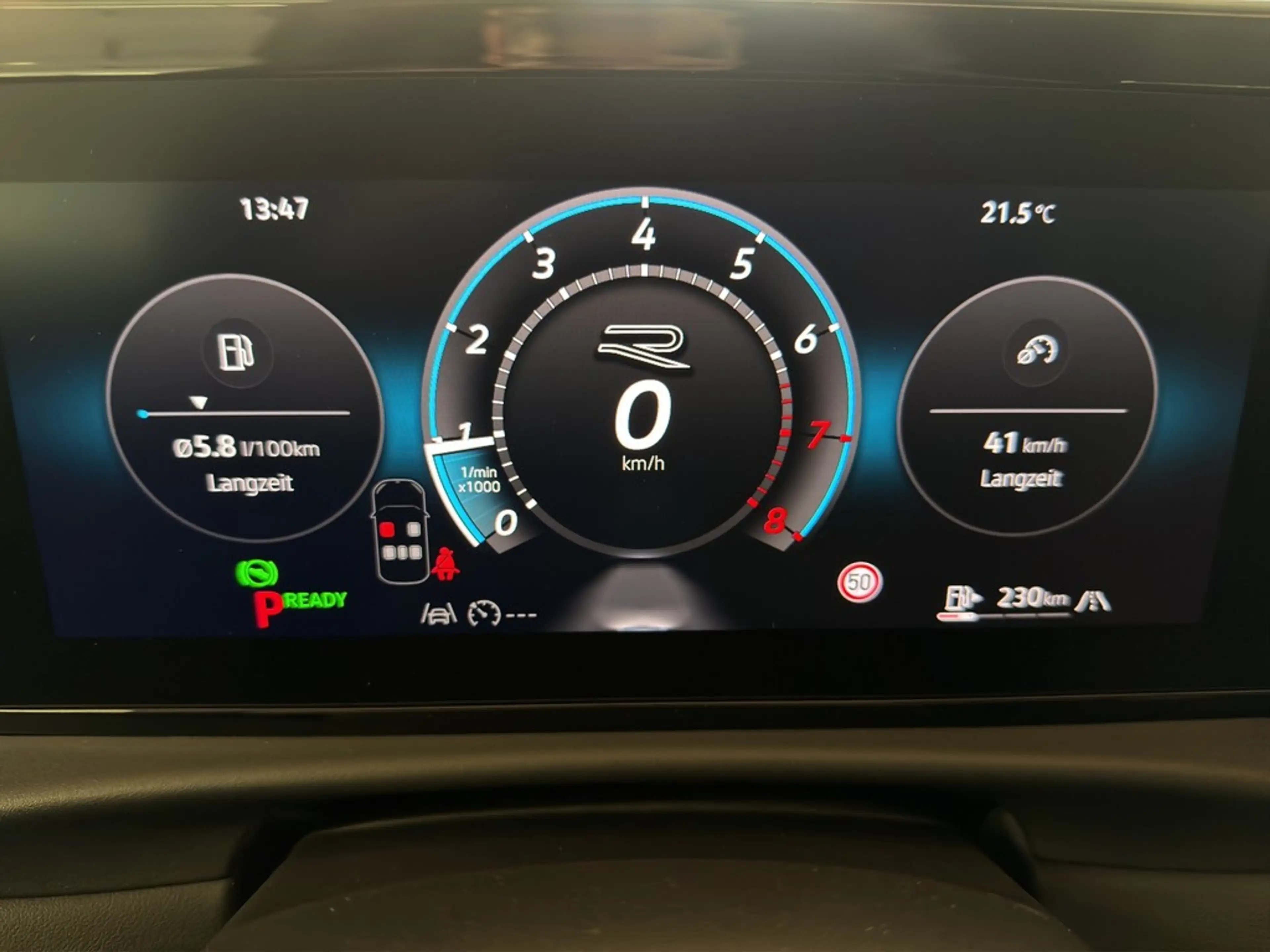 Volkswagen T-Roc 1.5 eTSI Automatik R-Line Kamera SzHzg ACC SzHzg — photo 5