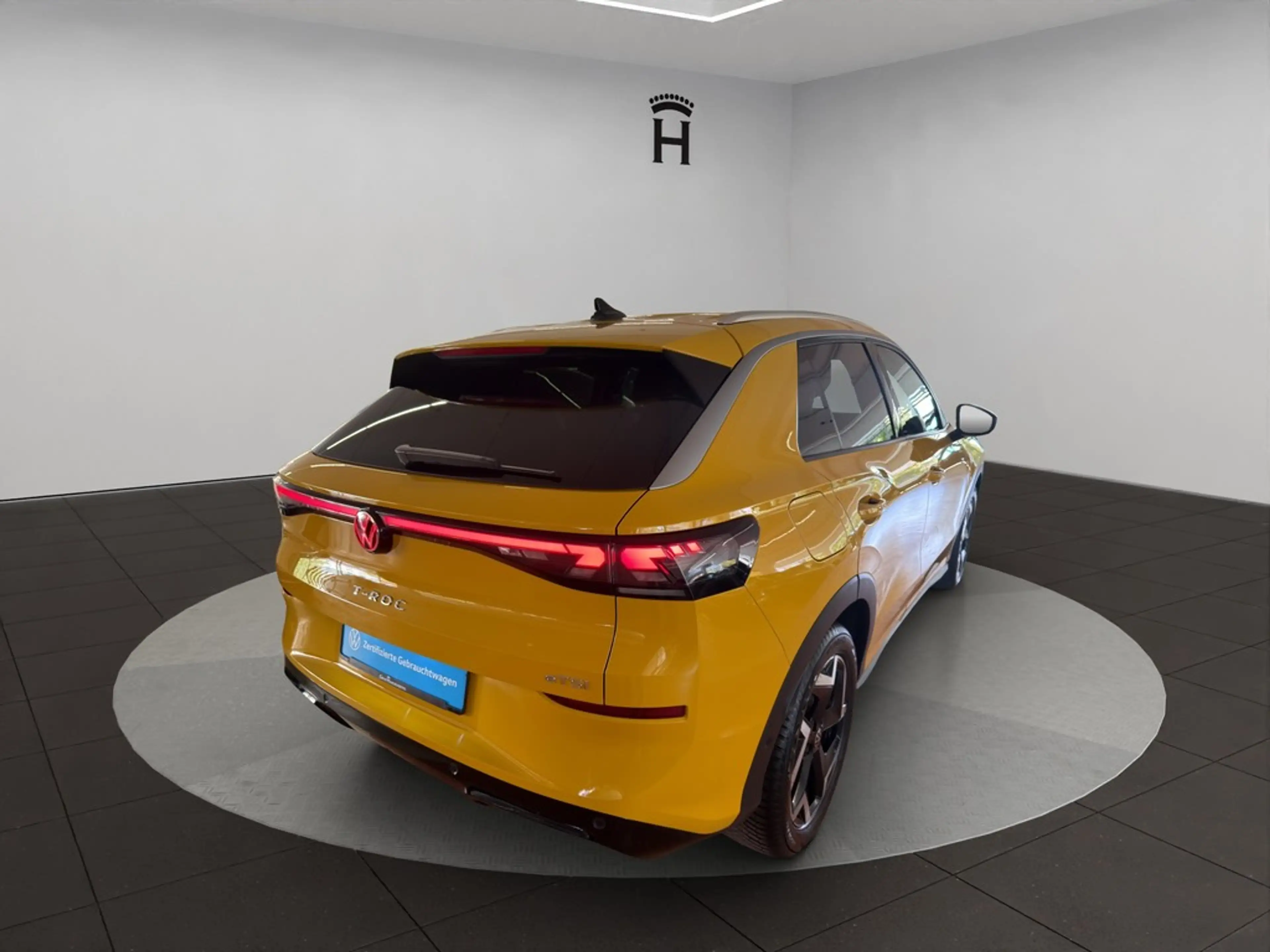 Volkswagen T-Roc 1.5 eTSI Automatik R-Line Kamera SzHzg ACC SzHzg — photo 13
