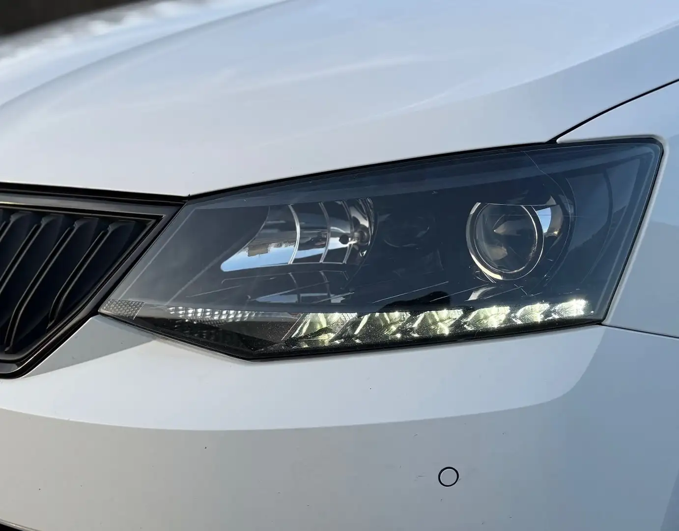 Skoda Fabia R5/RS DSG Navi Alcantara Sitzheizg Keyless Weiß - 2