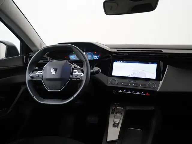 Peugeot 308 view 6