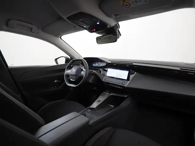 Peugeot 308 view 2