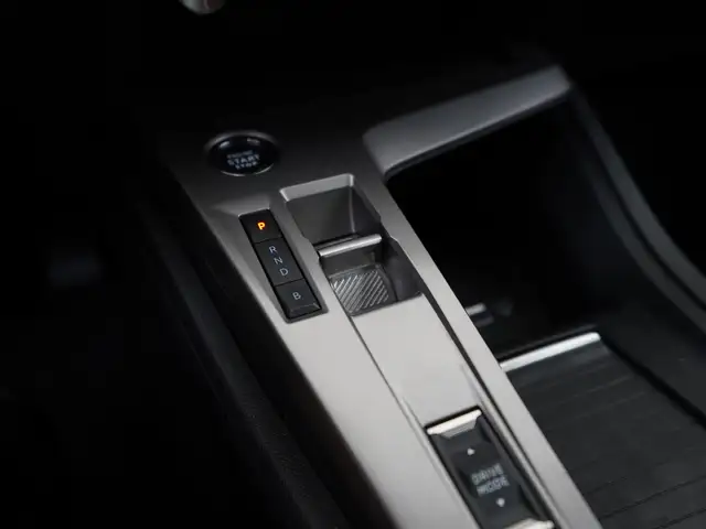 Peugeot 308 view 11