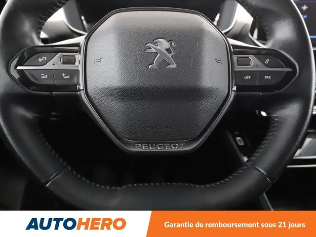 Peugeot 2008 view 17
