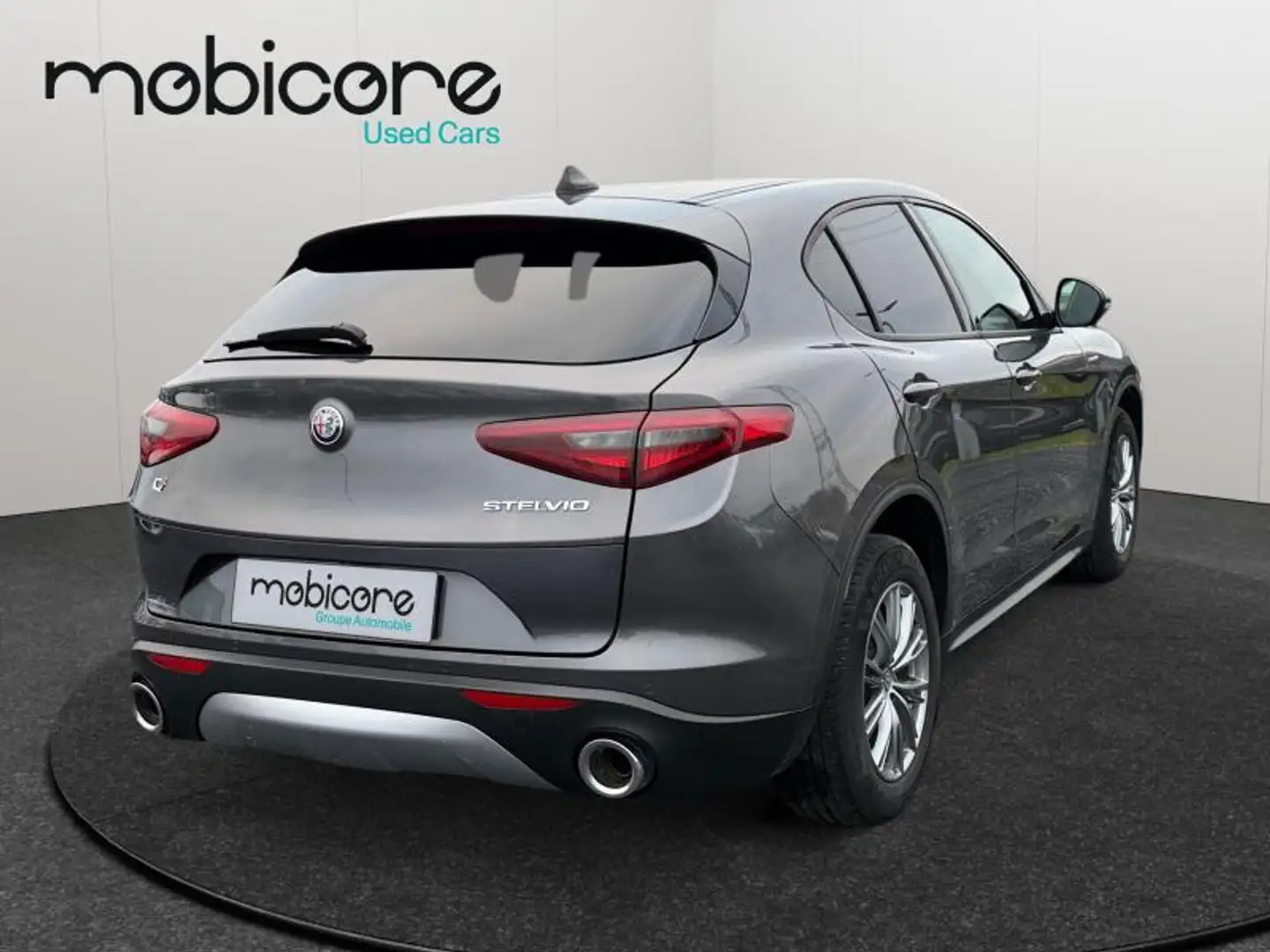 Alfa Romeo Stelvio Q4 / Diesel Grau - 2