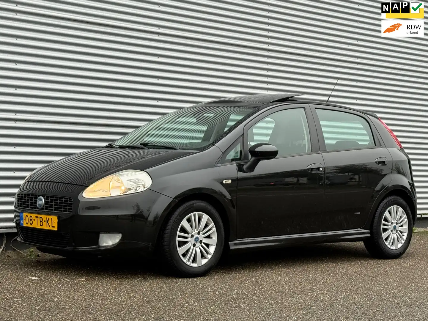 Fiat Grande Punto 1.4-16V Airco, Nap, Pano, Goed onderhouden, 15Inch Noir - 1