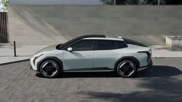 58.3 kWh Standard range Air