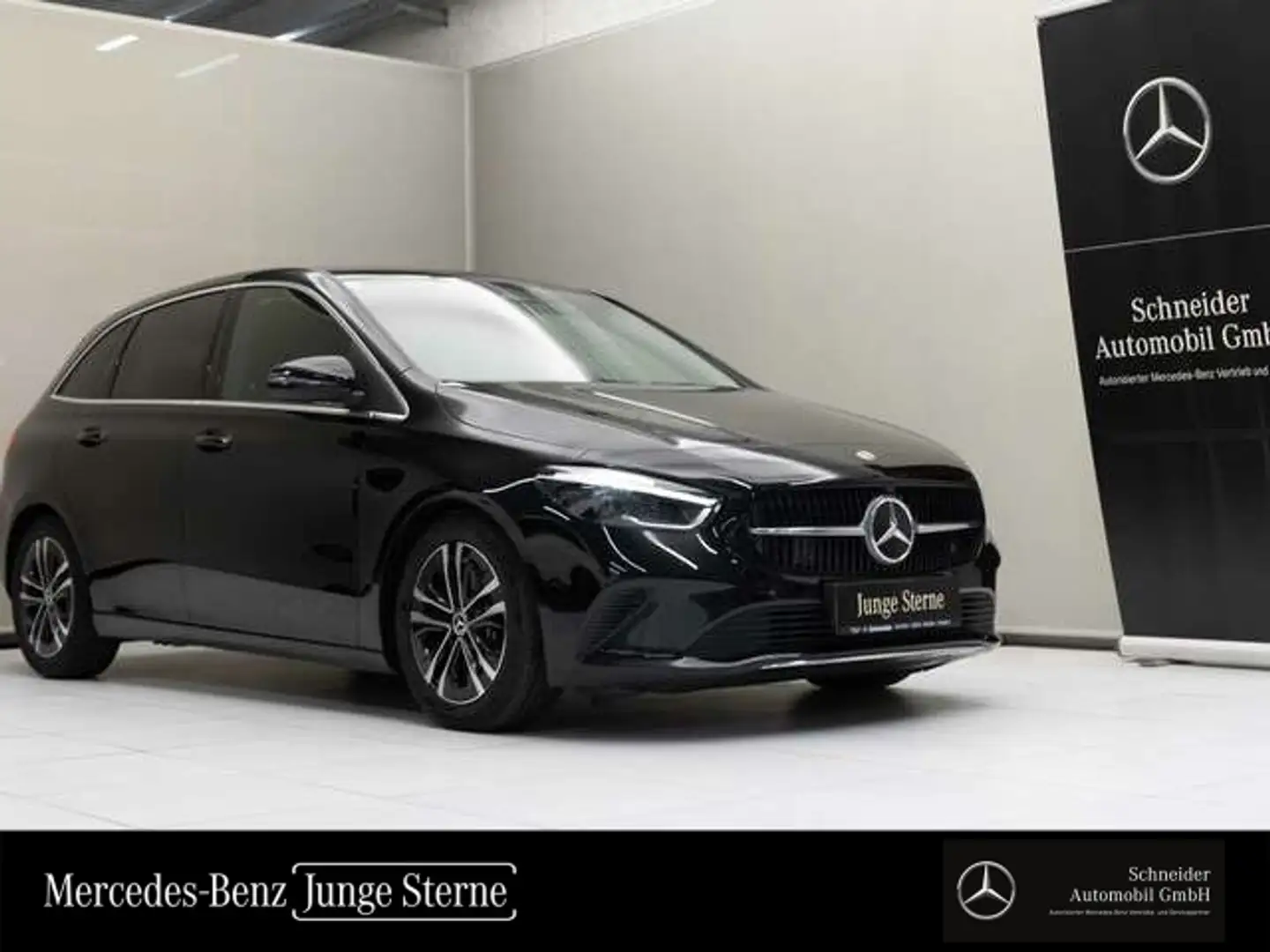 Mercedes-Benz B 180 Österreich-Edition SpurW LM W-Paket Navi Schwarz - 1