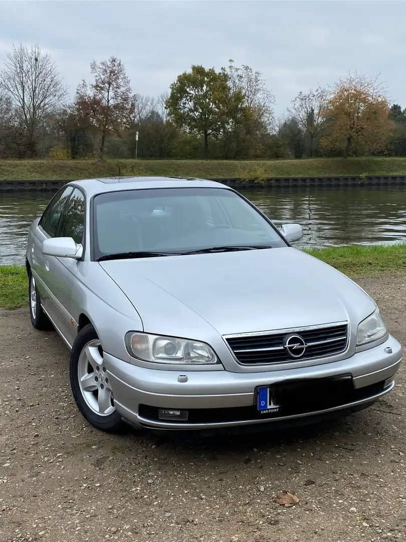 Opel Omega Omega+2.2+16+V Срібний - 2