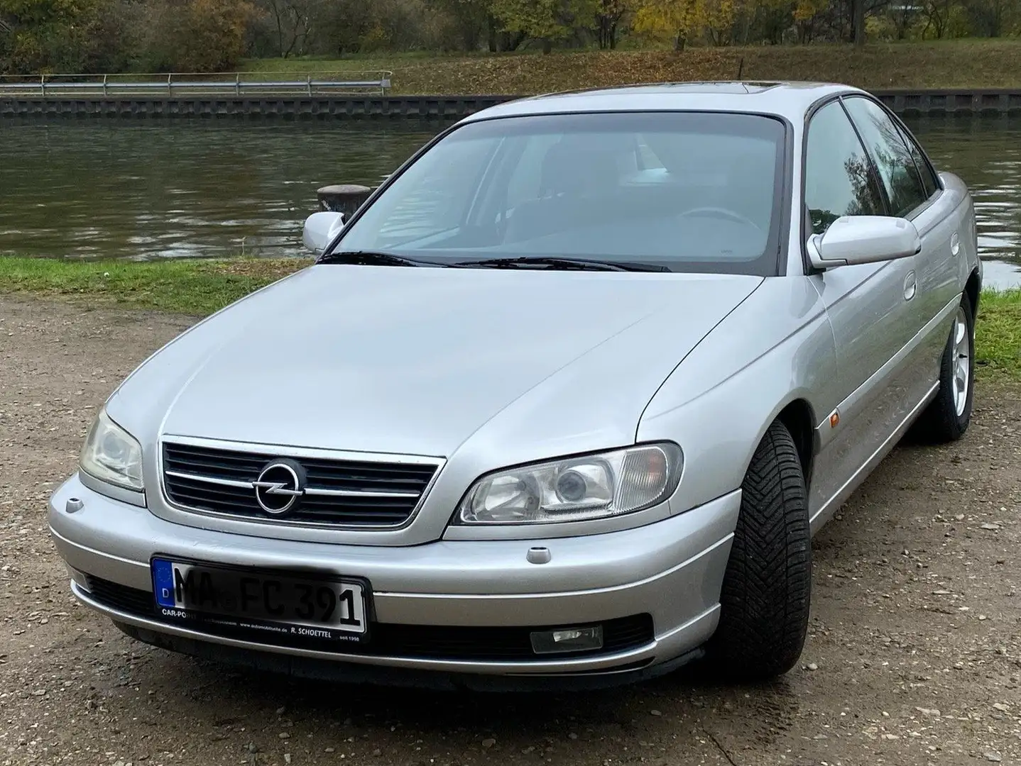 Opel Omega Omega+2.2+16+V Срібний - 1