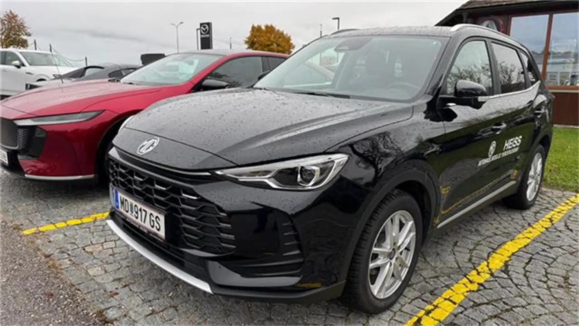 MG ZS + 1.5 Deluxe Schwarz - 1