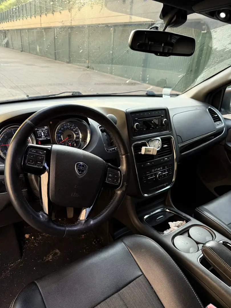 Lancia Voyager Silver V 2.8L 177cv auto E5+ Automatico Nero - 2