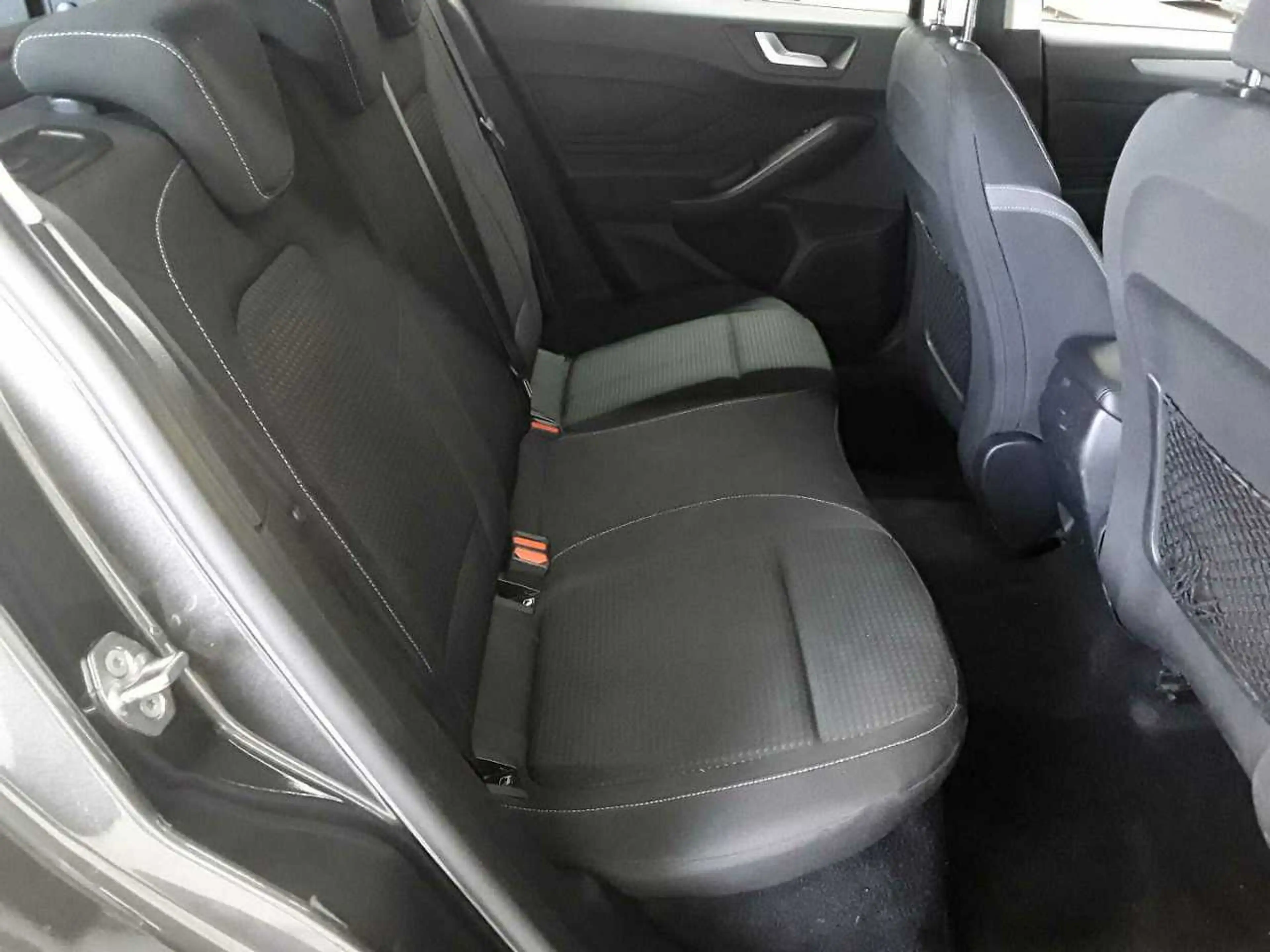 Ford Focus Focus Turnier 1.5 EB Aut. COOL&CONNECT — photo 11