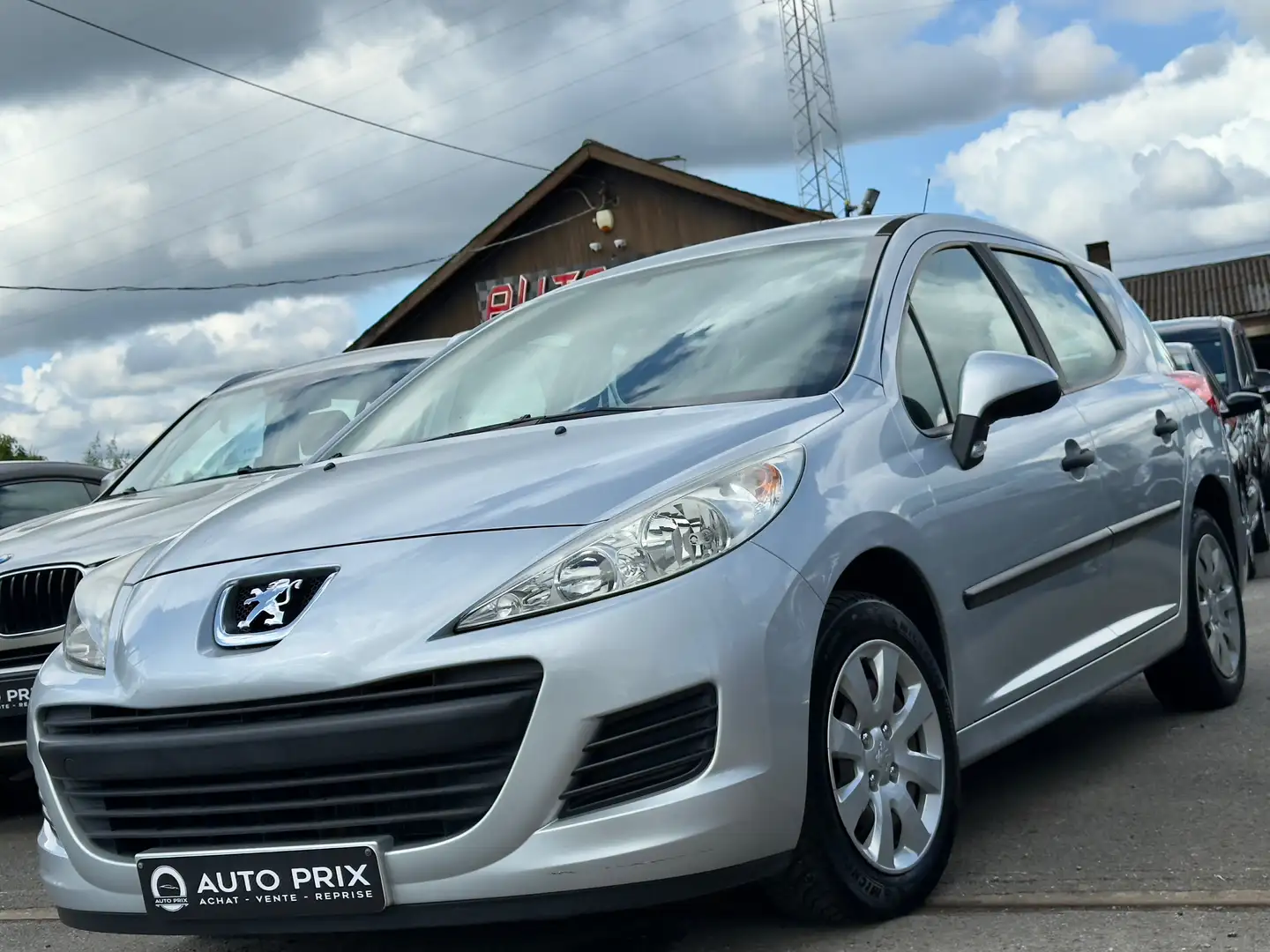 Peugeot 207 SW 1.4i Active Faible Km Euro 5 Gris - 1