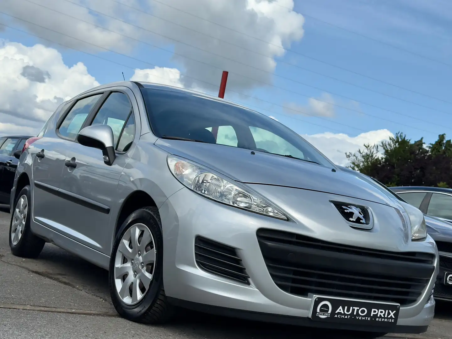 Peugeot 207 SW 1.4i Active Faible Km Euro 5 Gris - 2
