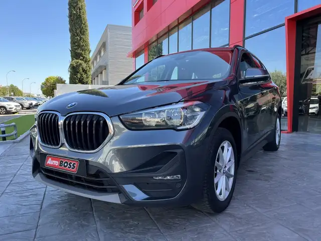 BMW X1 view 11