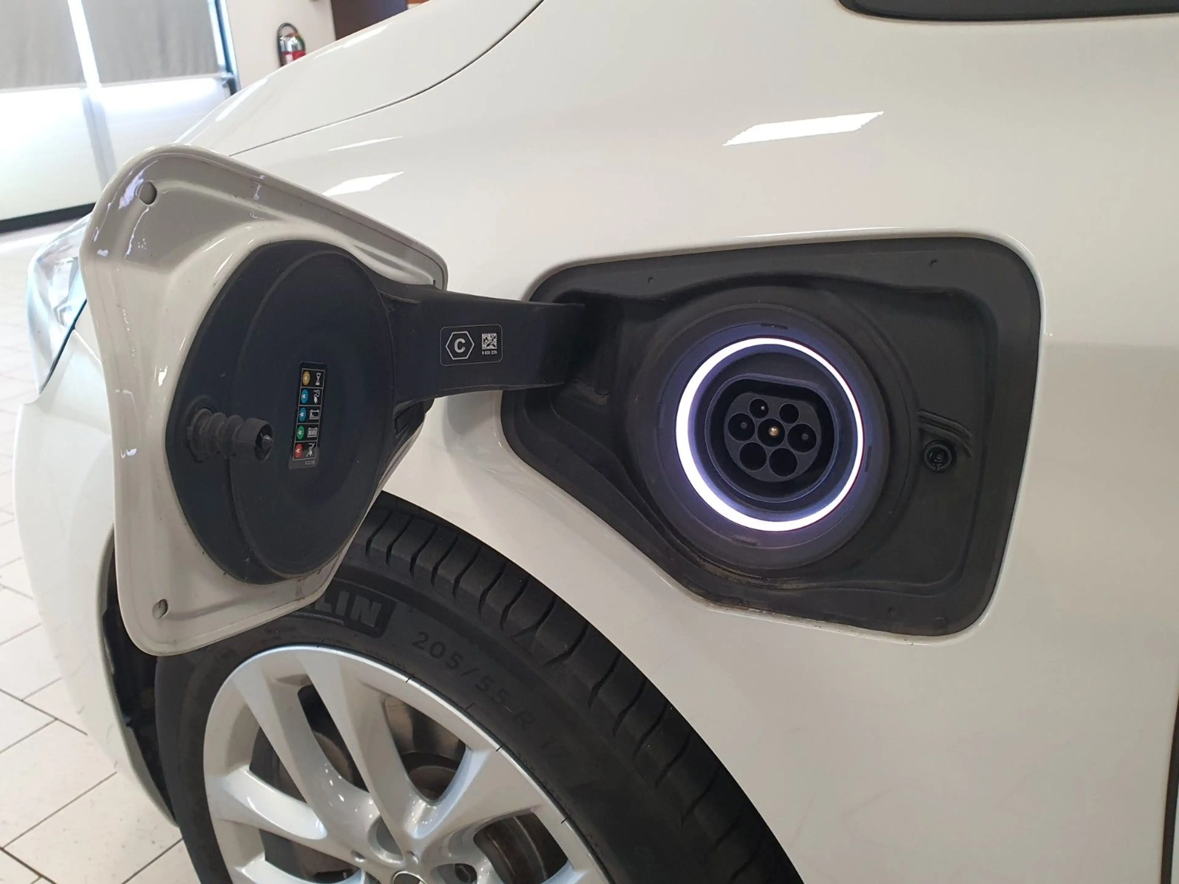 BMW 225 225eAT xDrive Advantage Aut/Navi/LED/Tempom/HiFi — photo 13