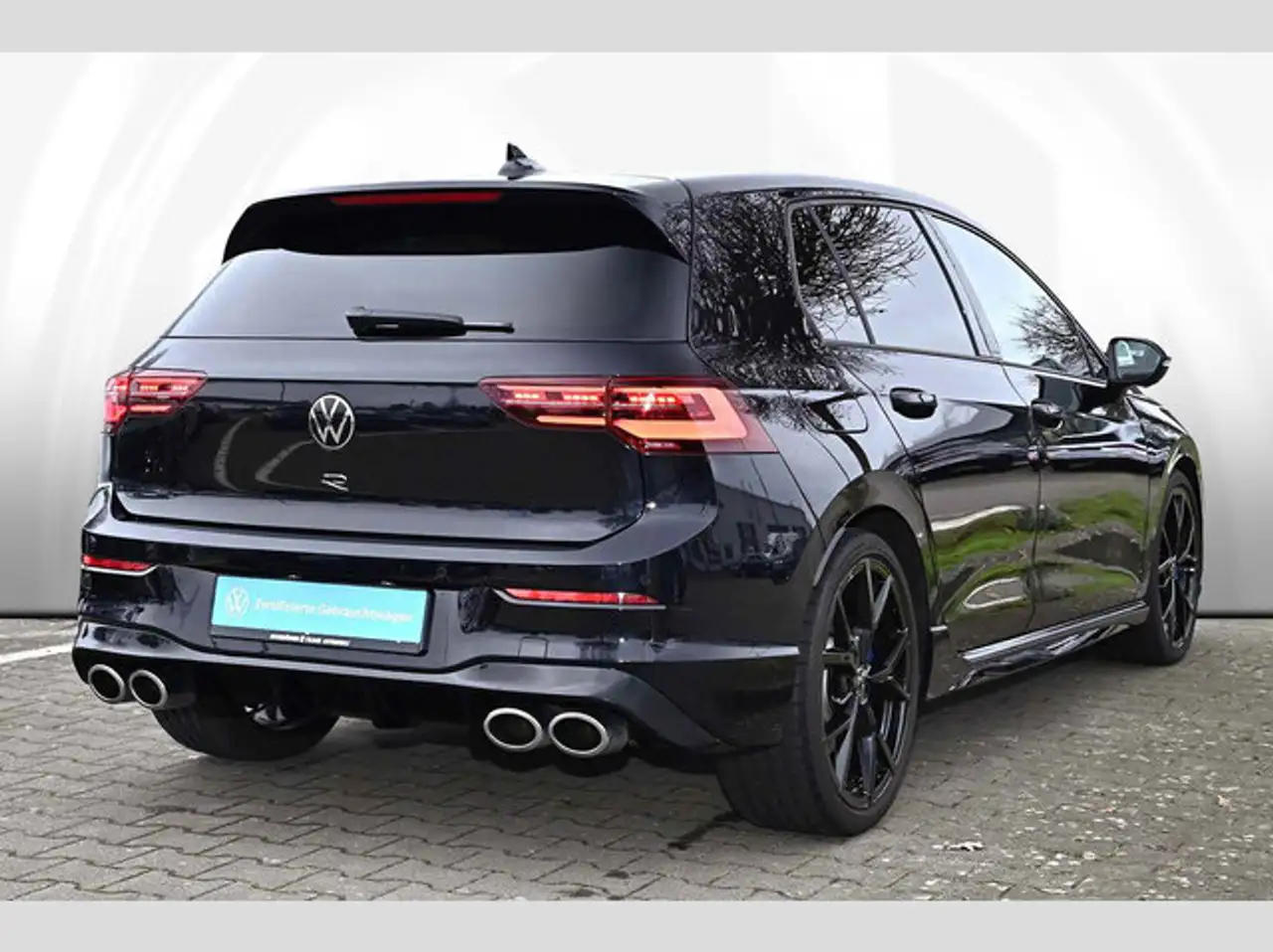 Volkswagen Golf VIII 2.0 TSI 4 Motion DSG R 3