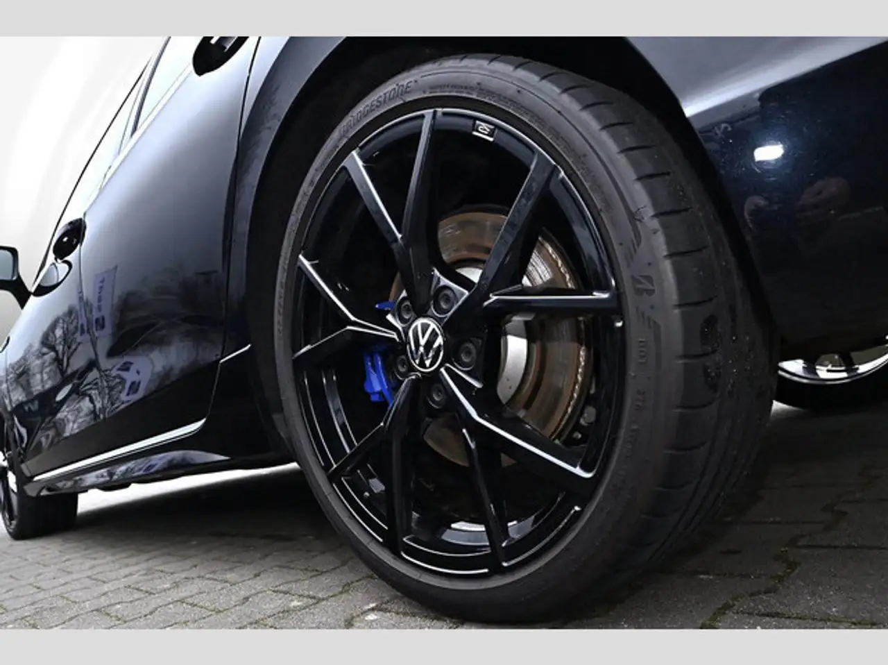 Volkswagen Golf VIII 2.0 TSI 4 Motion DSG R 5
