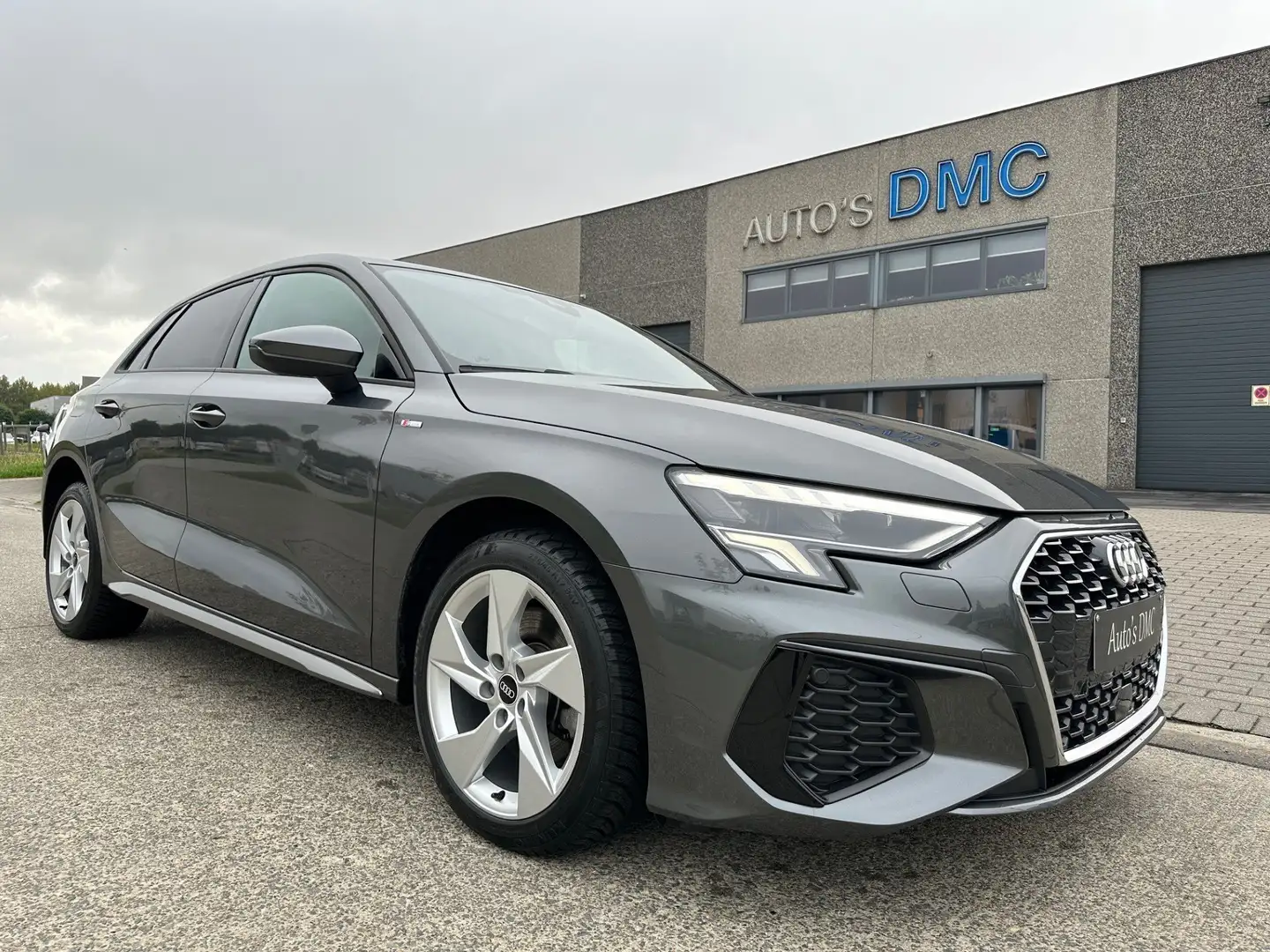 Audi A3 PHEV  40 TFSI e 150(204) kW(pk) S tronic *S-LINE* Grijs - 1