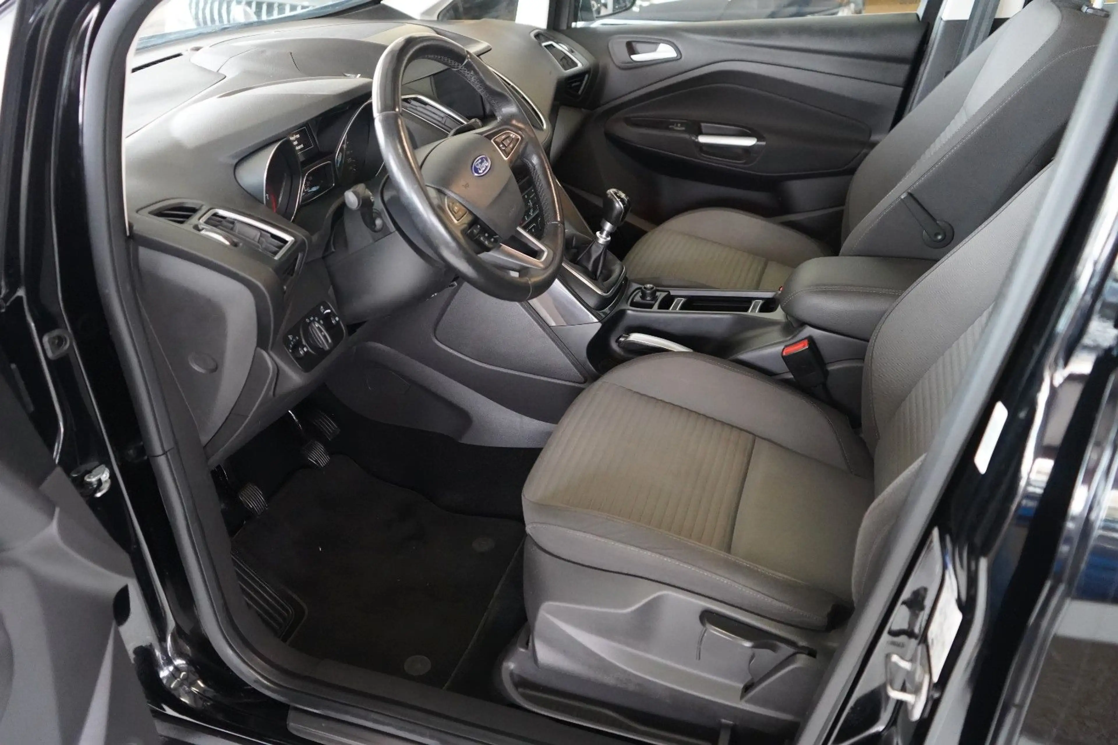 Ford Grand C-Max Grand C-MAX Titanium NAVI / KLIMA / PDC — photo 10