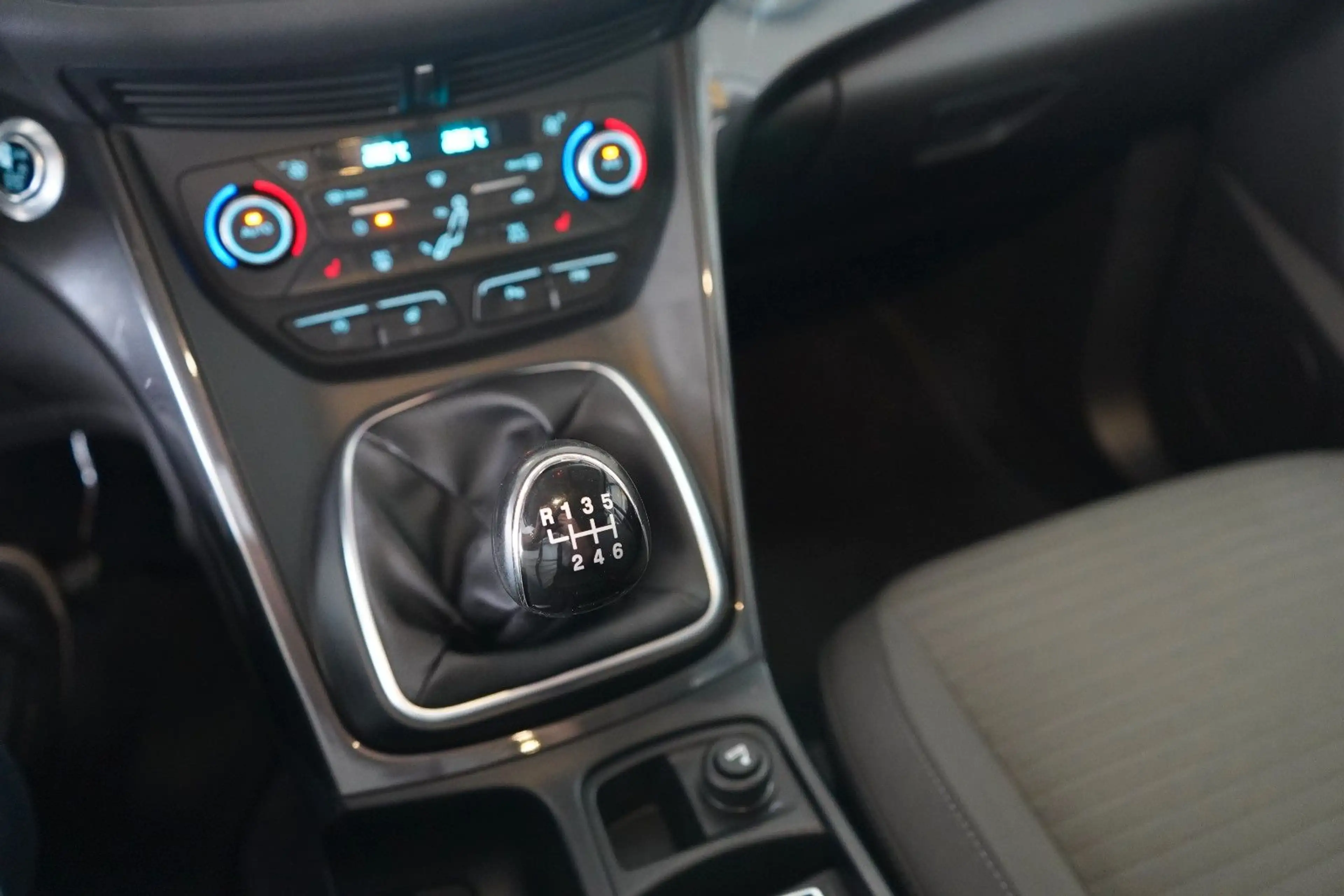 Ford Grand C-Max Grand C-MAX Titanium NAVI / KLIMA / PDC — photo 15