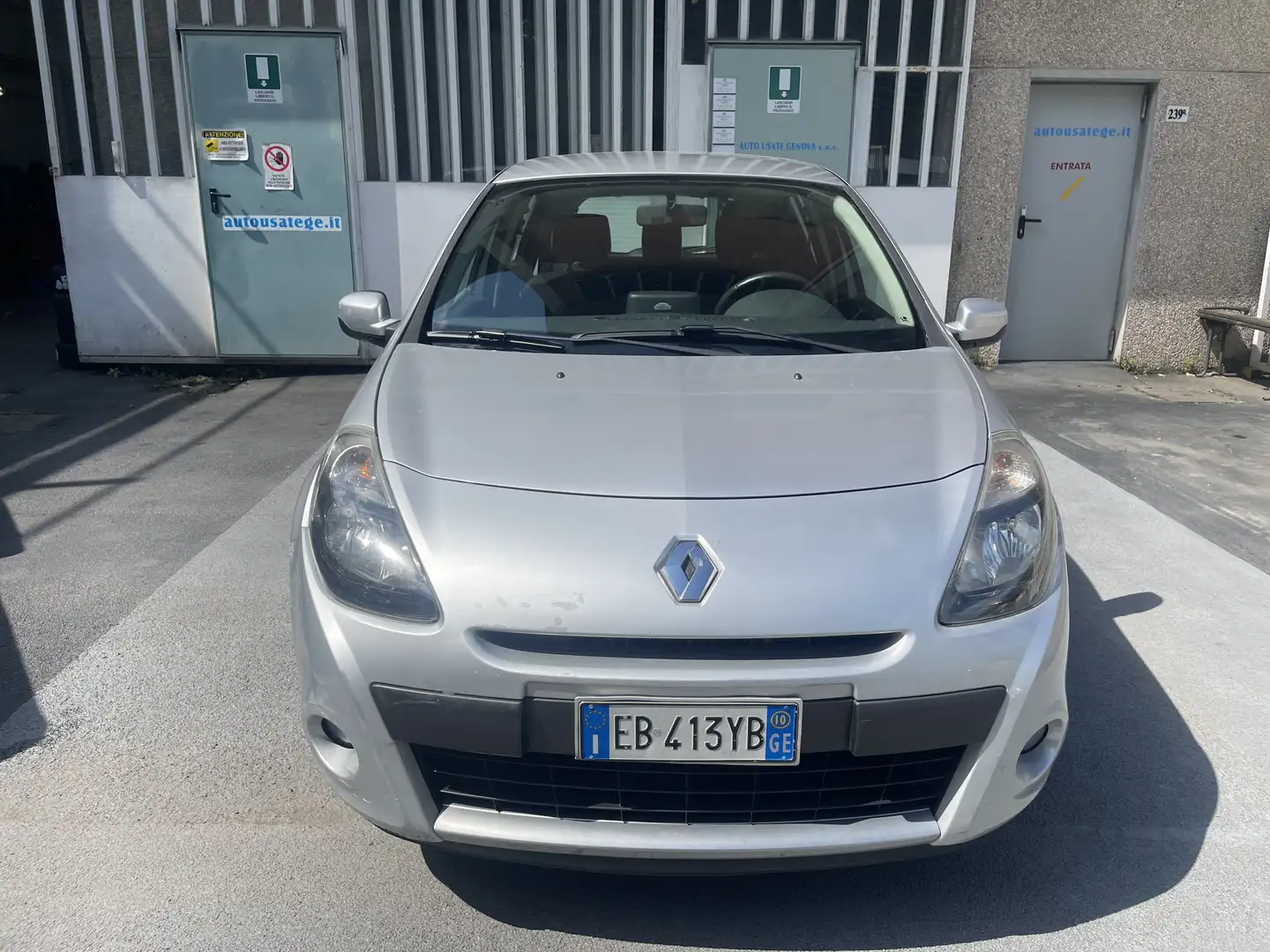 Renault Clio Clio 5p 1.2 16v Luxe Silber - 2