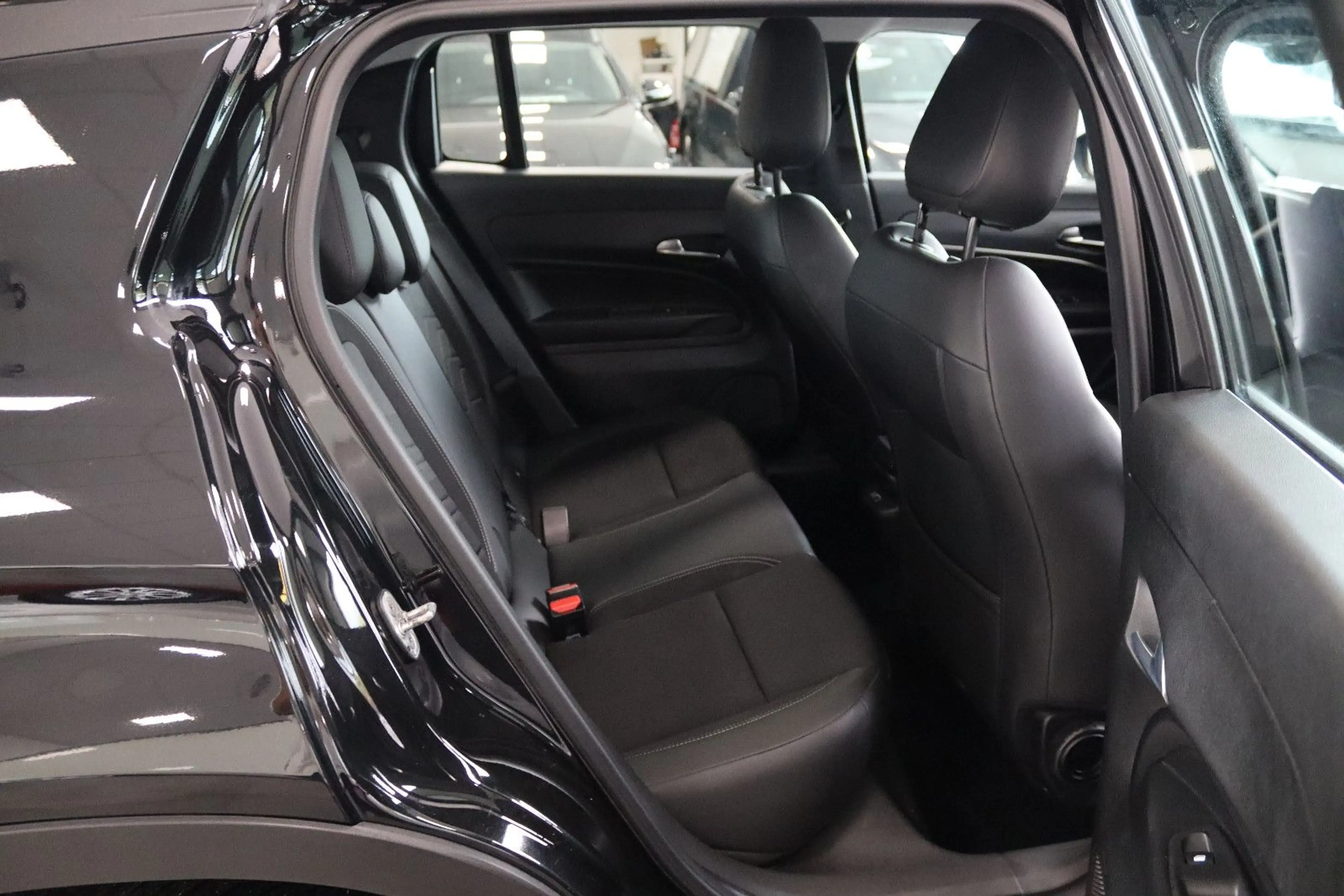 Jeep Avenger 1.2 Altitude * 1.HAND * — photo 14