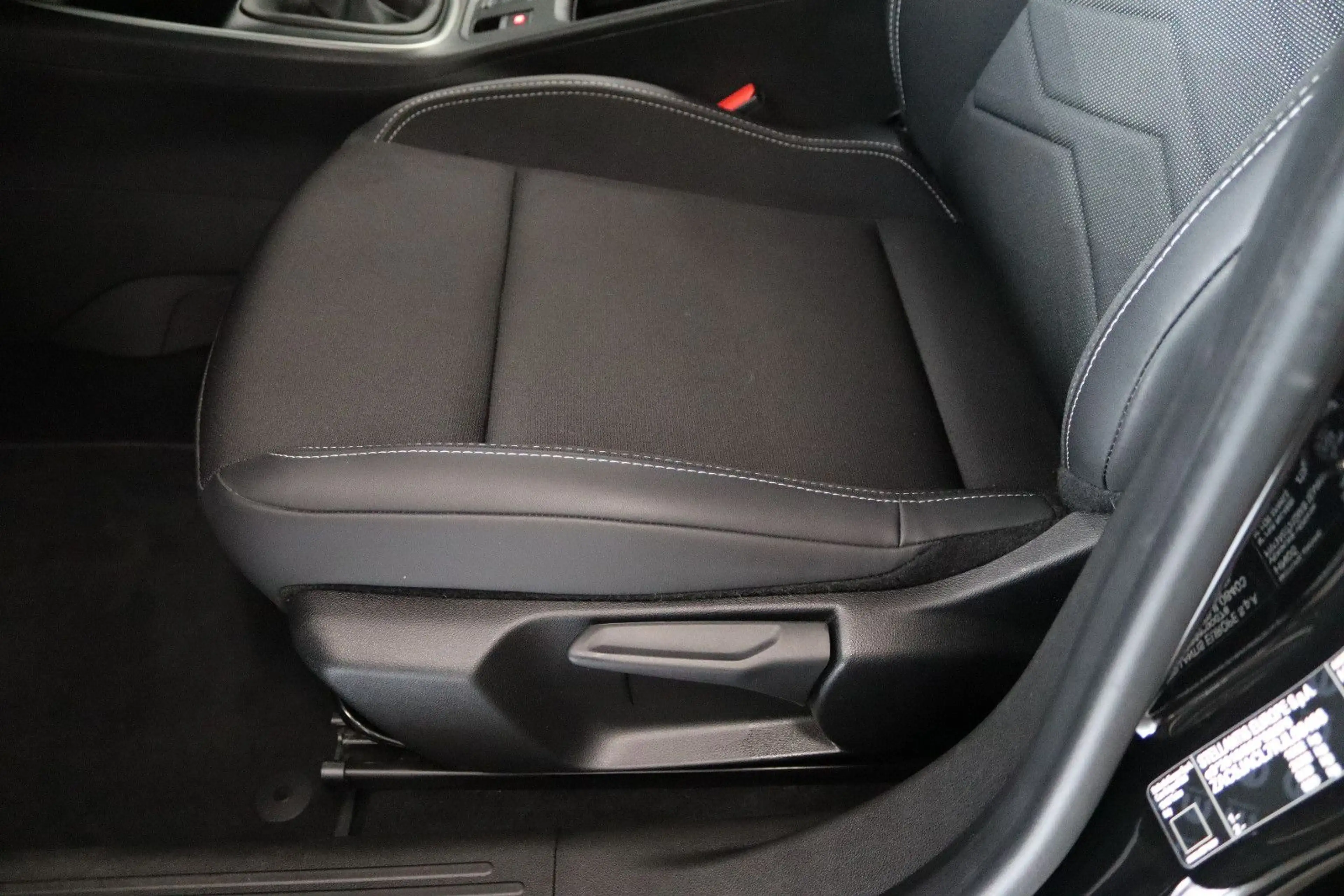 Jeep Avenger 1.2 Altitude * 1.HAND * — photo 10
