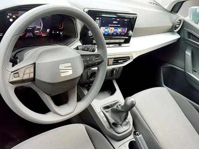 Seat Arona view 6