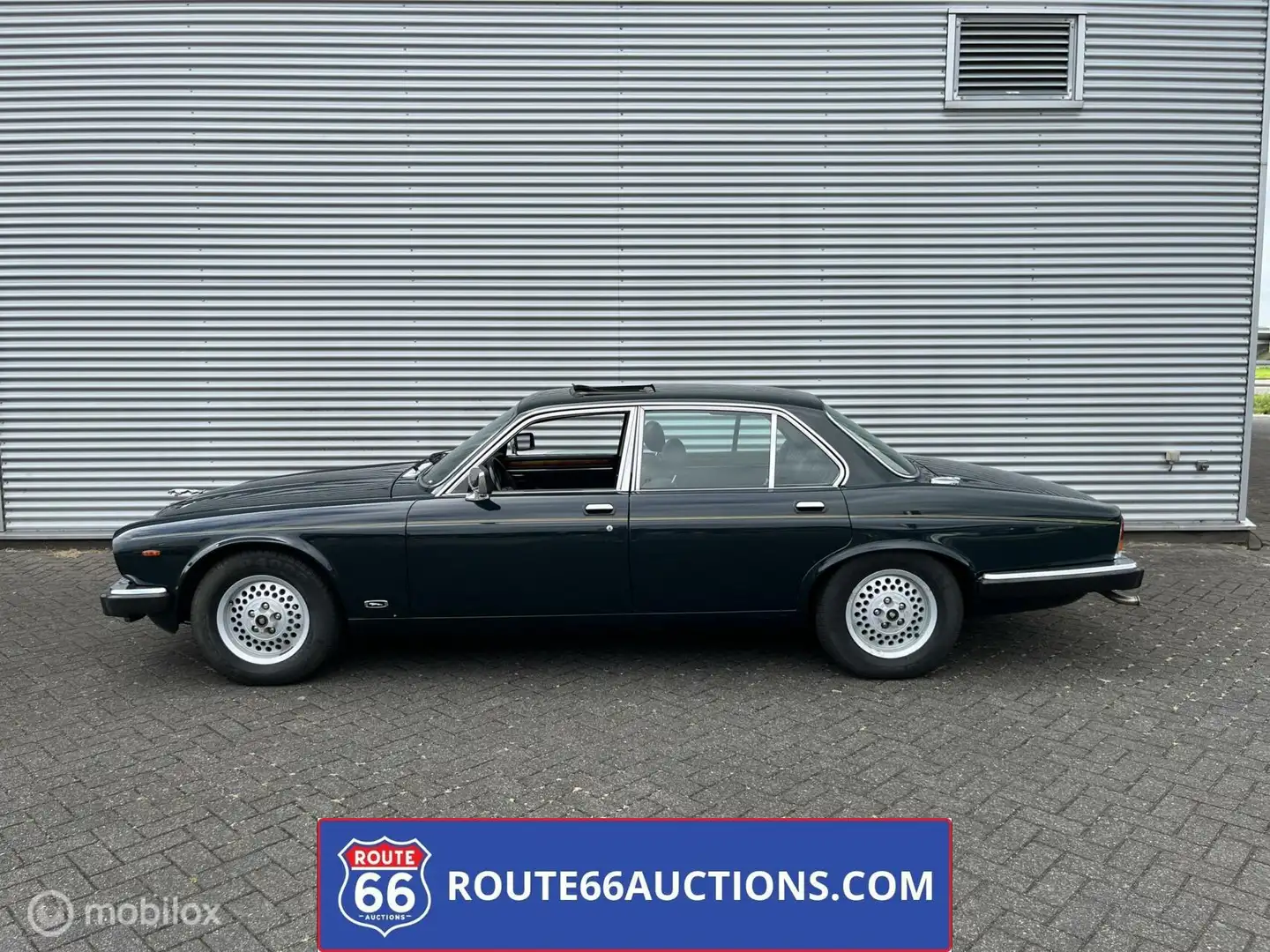 Jaguar XJ12 Series 3 1991 | Route 66 auctions Noir - 2