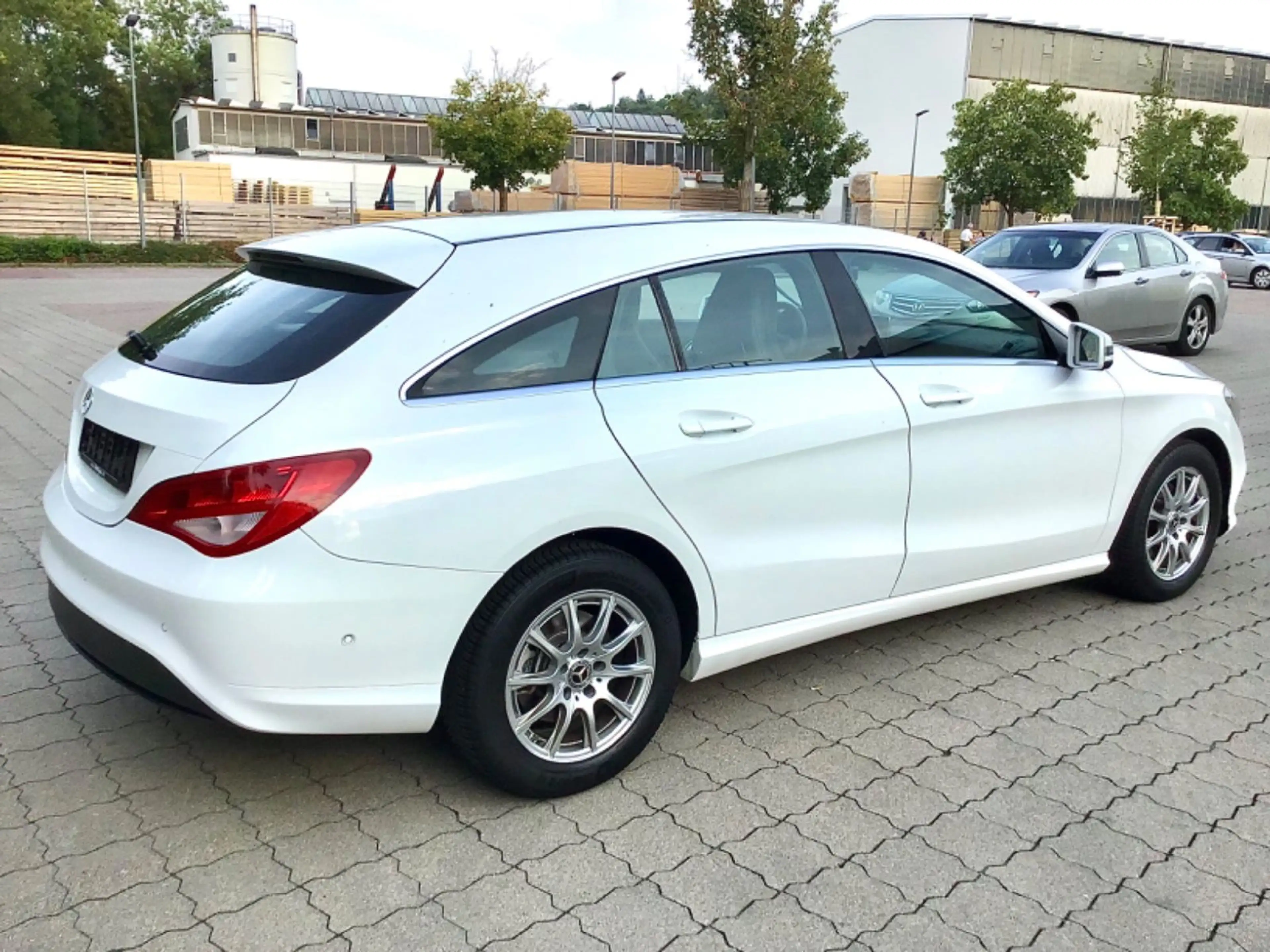 Mercedes-Benz CLA 200 CLA 200d Sh.Brake Aut. NAVI/PDC/AHK/SHZ-TÜV NEU! — photo 6