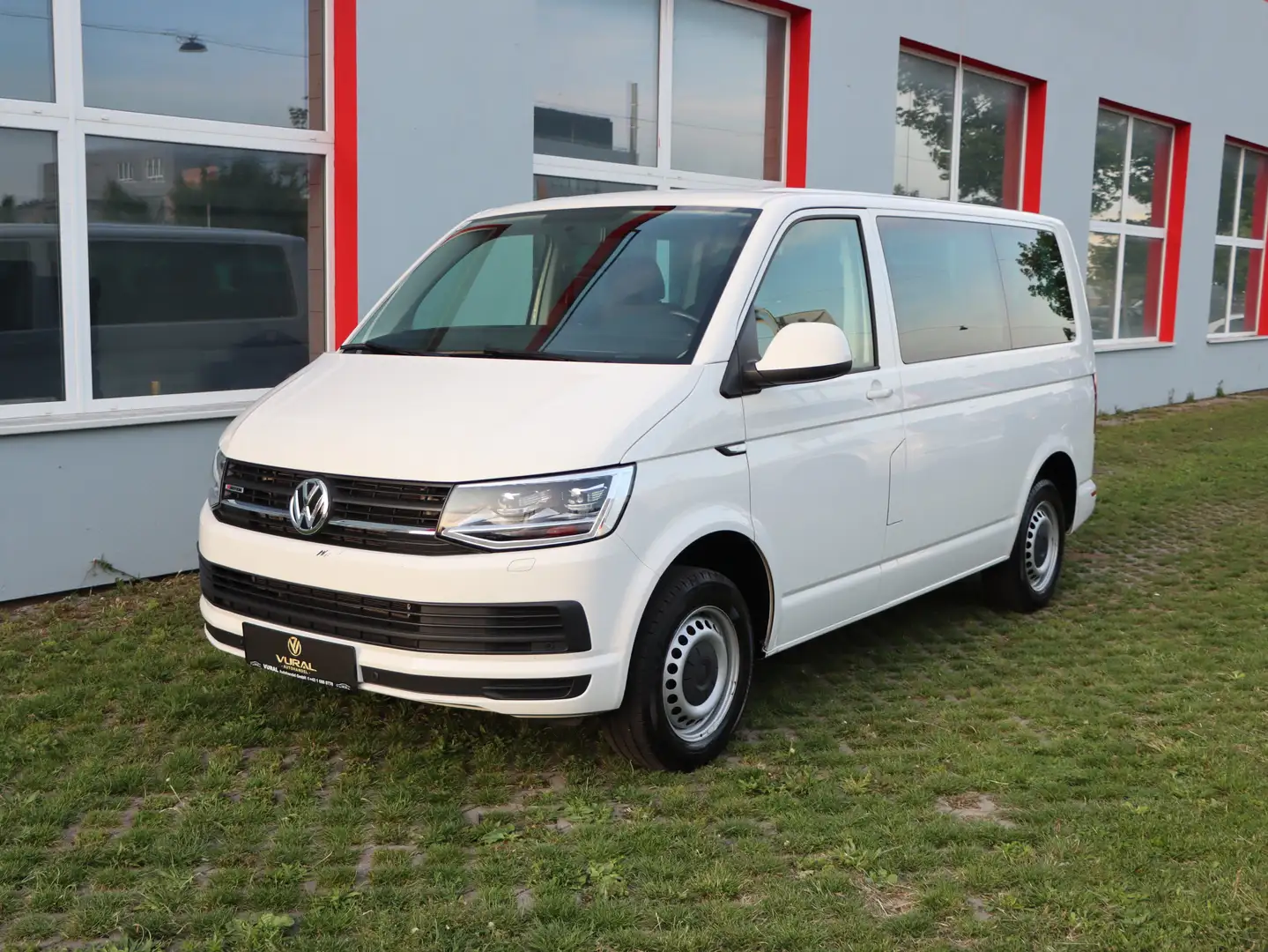 Volkswagen T6 Kombi 2.0TDI 4Motion | 8-SITZE | LED/XENON |MwSt ausweis Fehér - 2