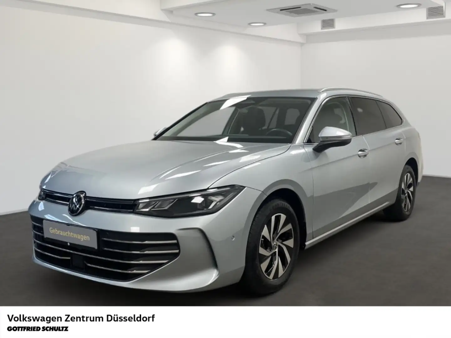 Volkswagen Passat Variant 1.5 TSI DSG Business Leder Navigation Silber - 1