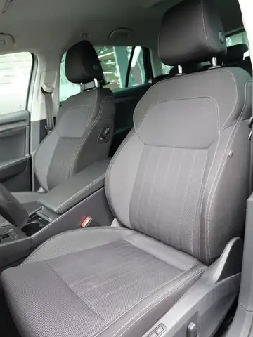 Skoda Superb view 15