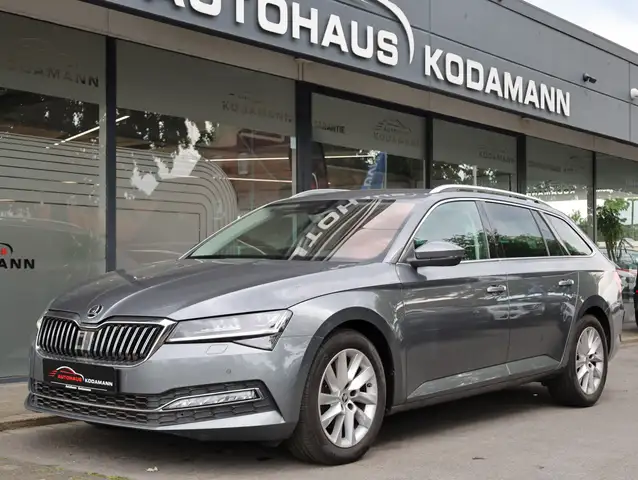 Skoda Superb view 6