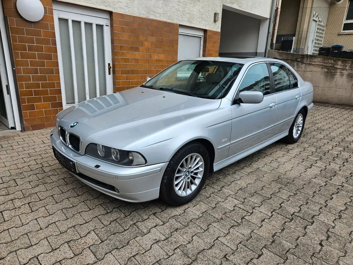 BMW 530 d / wenig Km / TÜV NEU Argintiu - 1