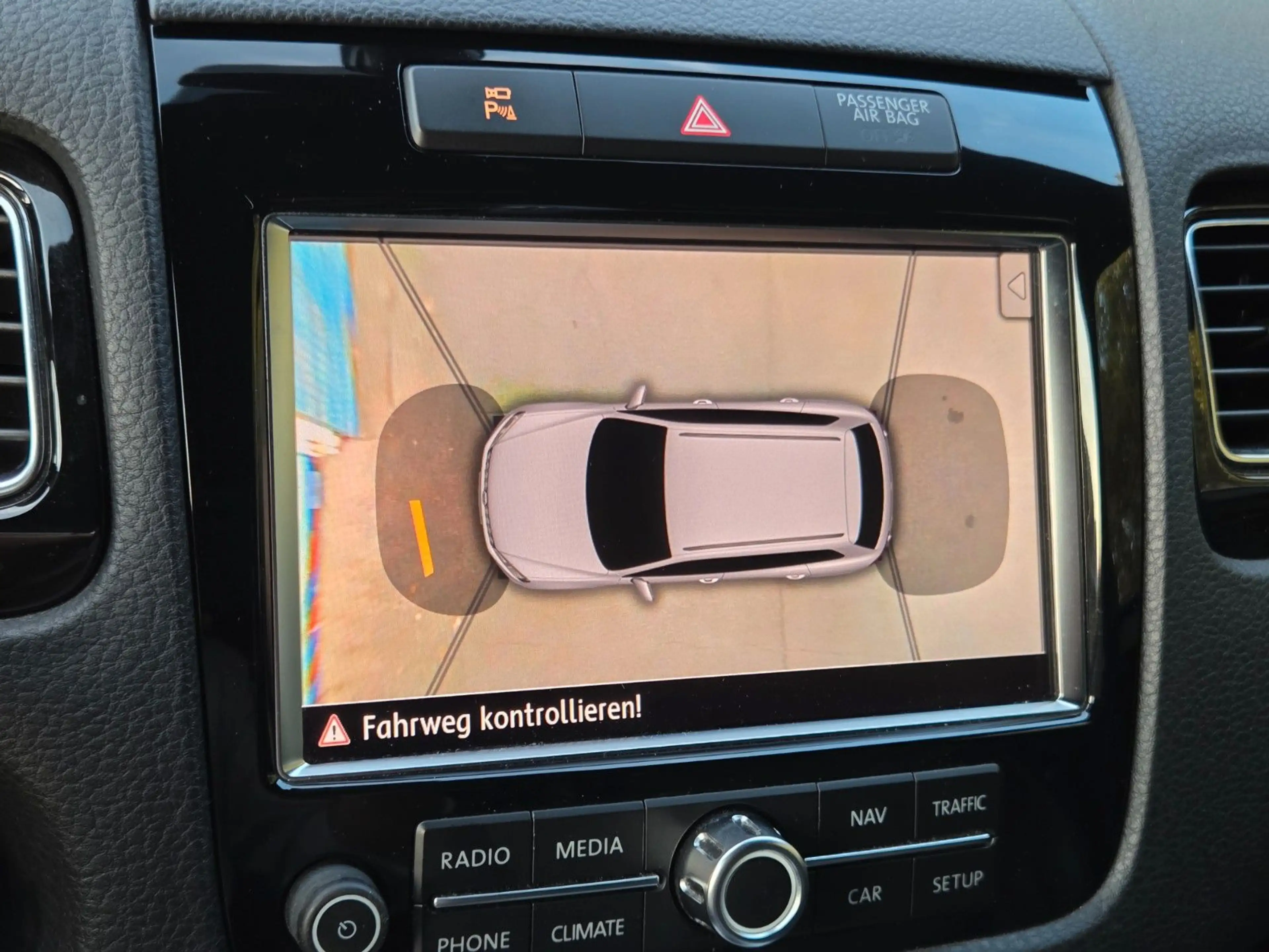 Volkswagen Touareg V6 TDI BMT +STANDHZG+AHK+KAMERA+ — photo 24