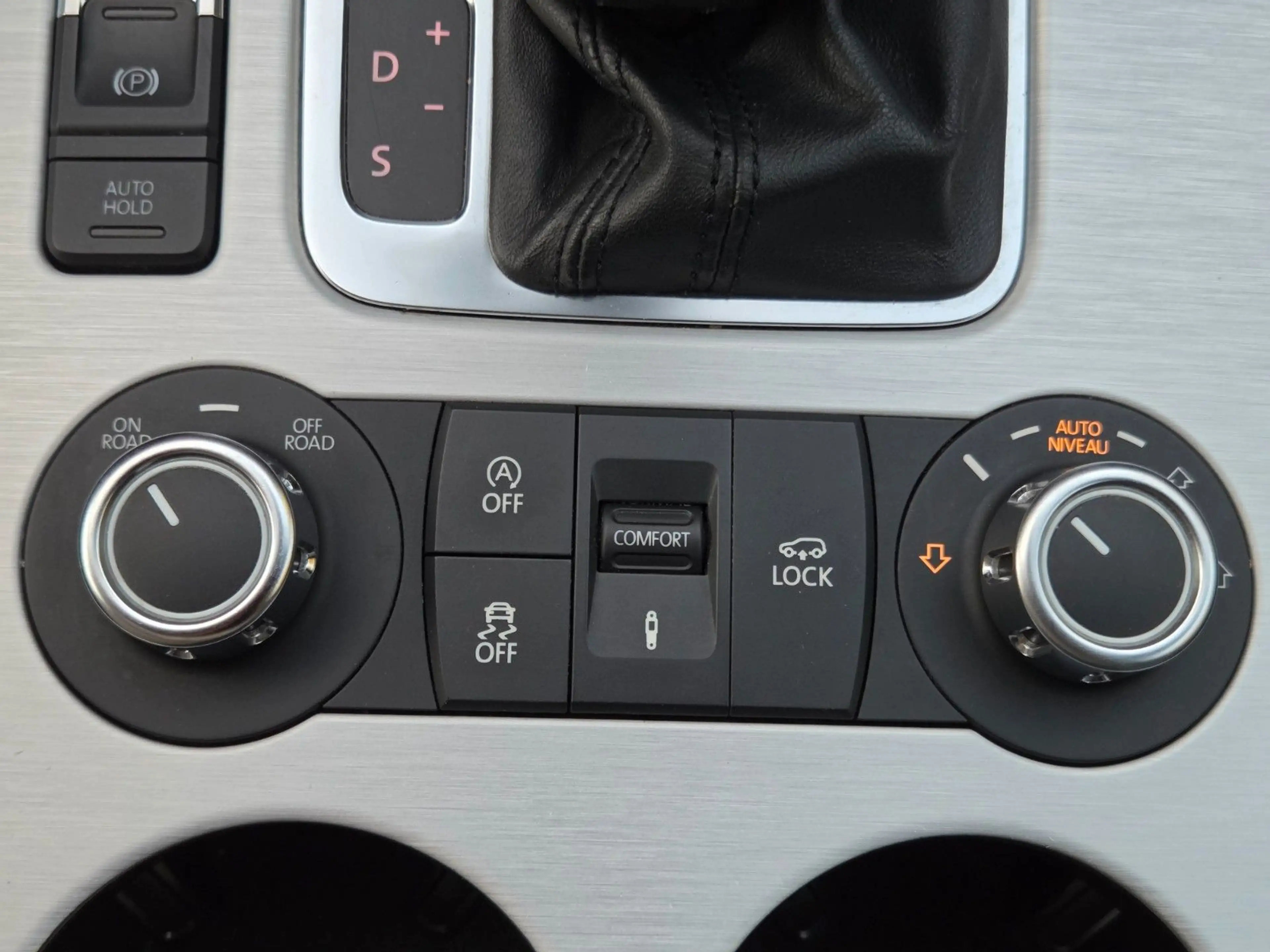 Volkswagen Touareg V6 TDI BMT +STANDHZG+AHK+KAMERA+ — photo 26