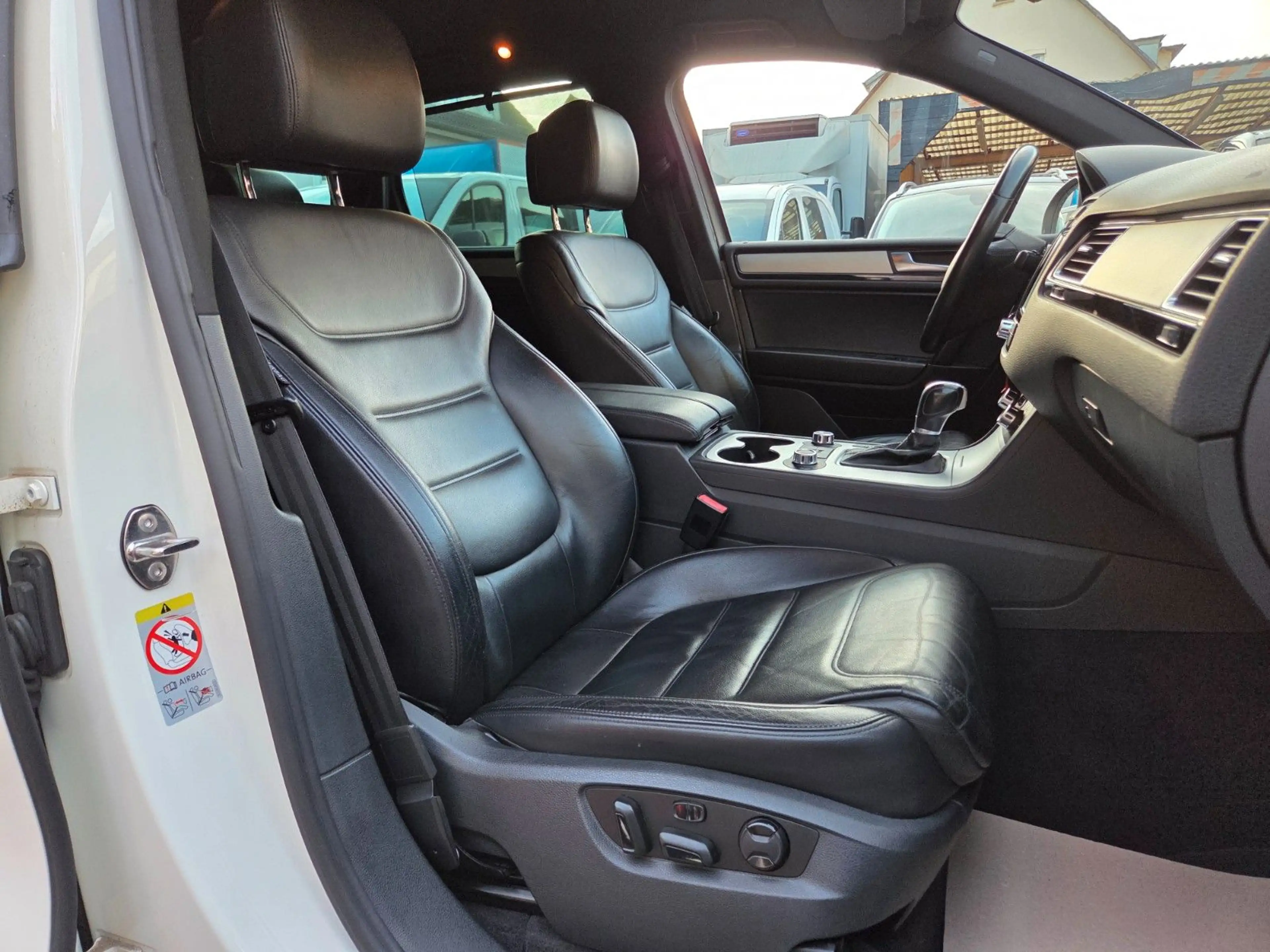 Volkswagen Touareg V6 TDI BMT +STANDHZG+AHK+KAMERA+ — photo 16