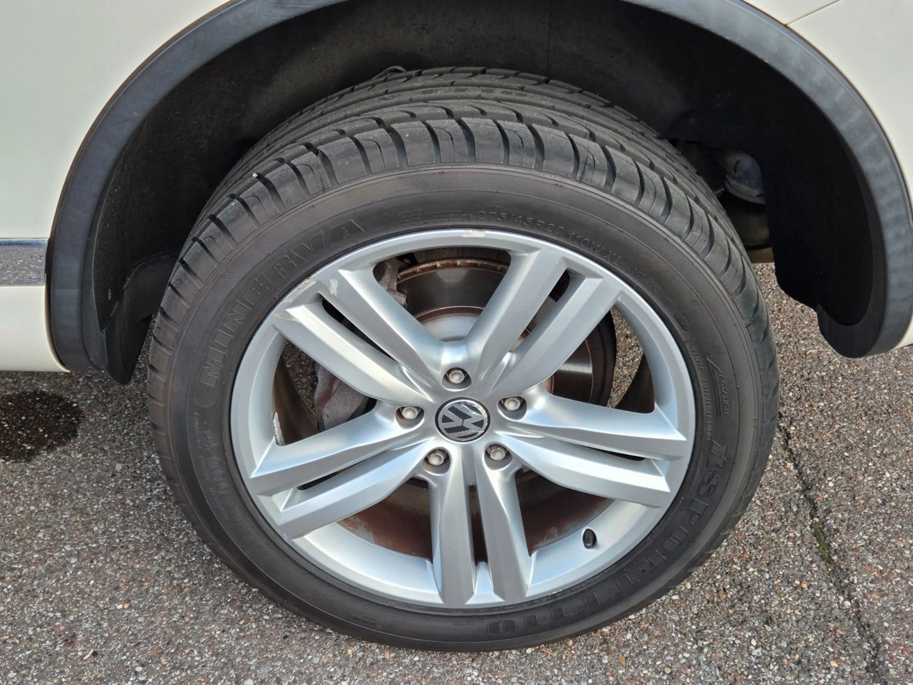 Volkswagen Touareg V6 TDI BMT +STANDHZG+AHK+KAMERA+ — photo 39