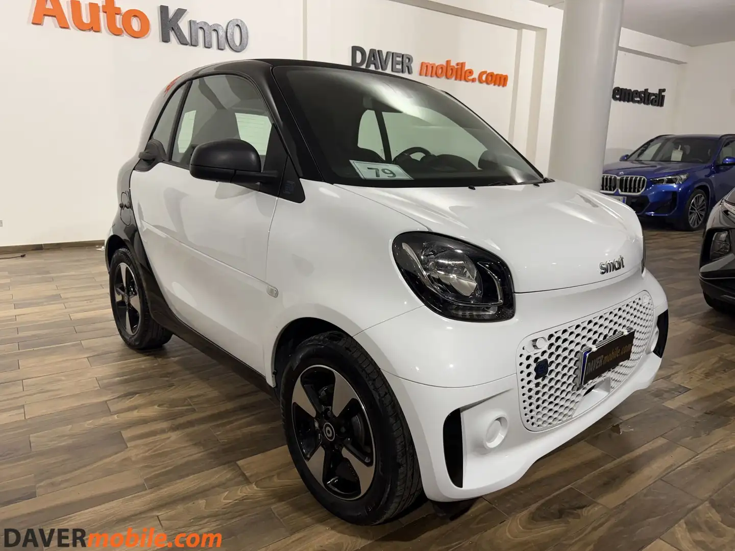 smart forTwo fortwo EQ Passion Bianco - 1