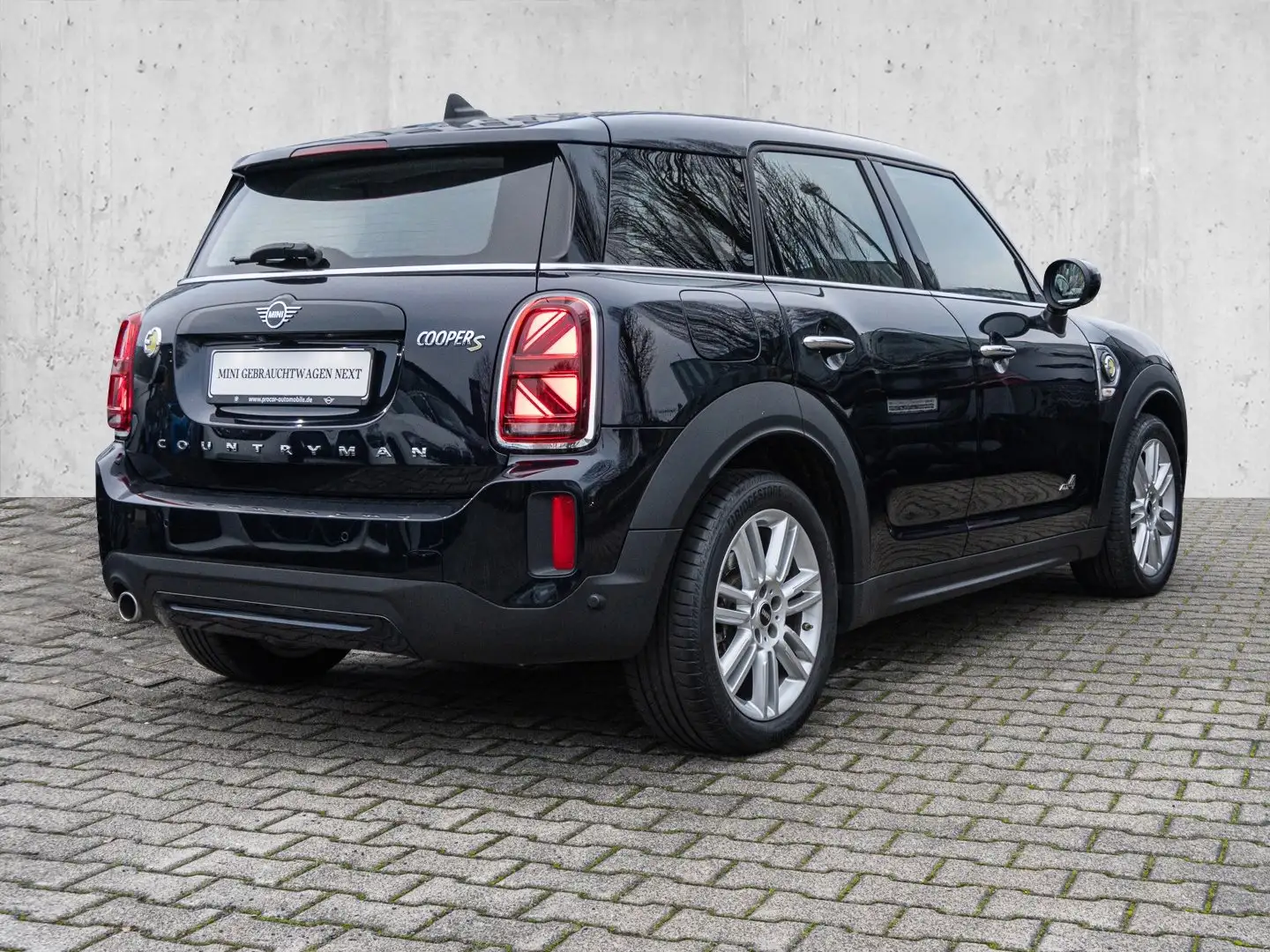 MINI Cooper SE Countryman Cooper SE ALL4 Countryman Aut. RFK NAVI LED PDC V+ Schwarz - 2