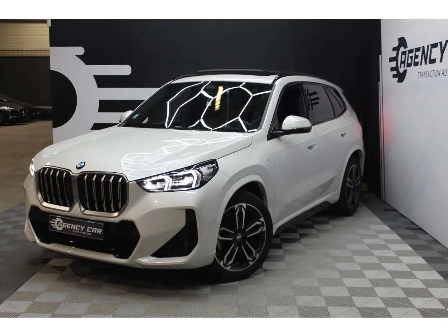 BMW X1 sDrive 18i DKG  U11 M Sport Oirigine FR Blanc - 2